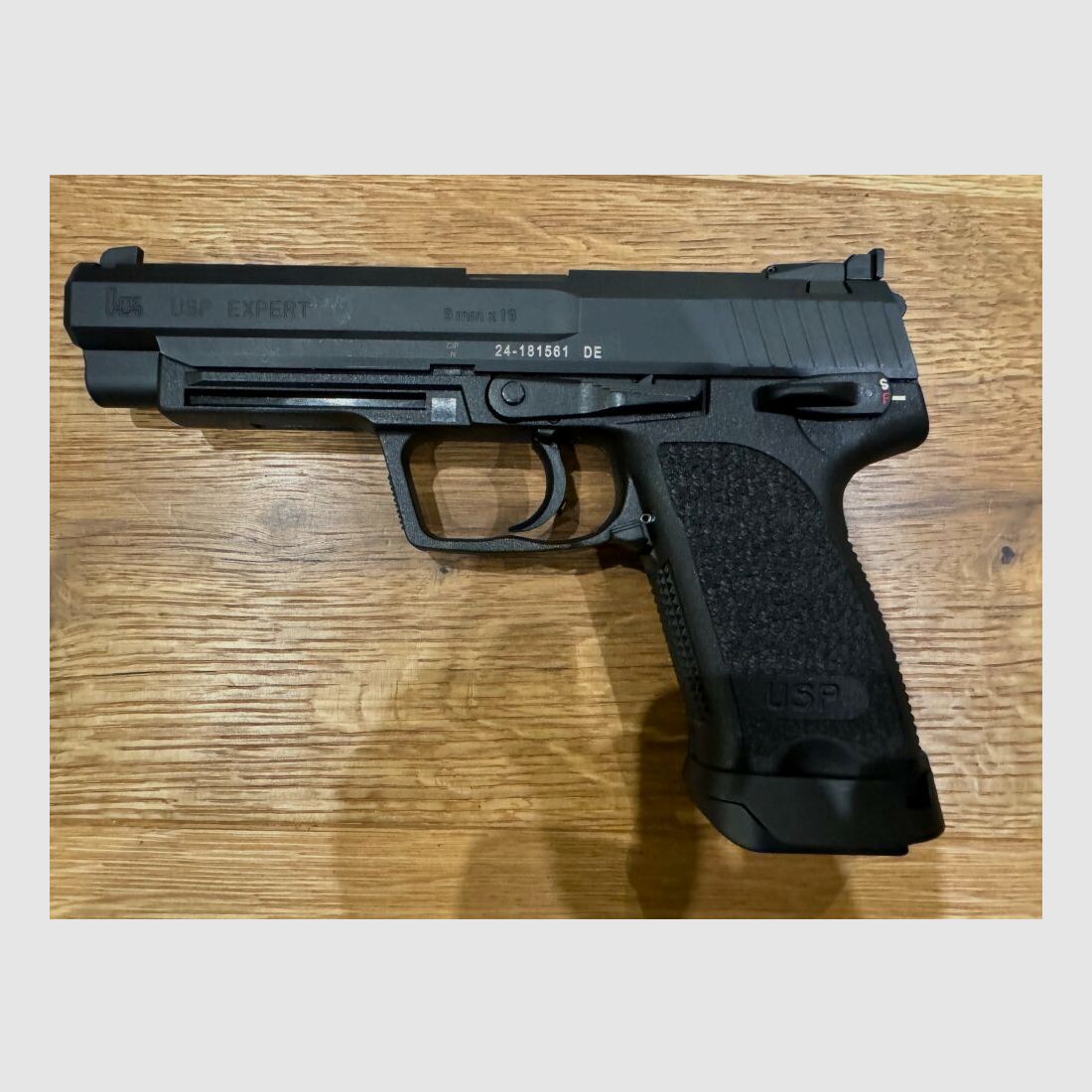 Heckler und Koch	 USP Expert 9mm