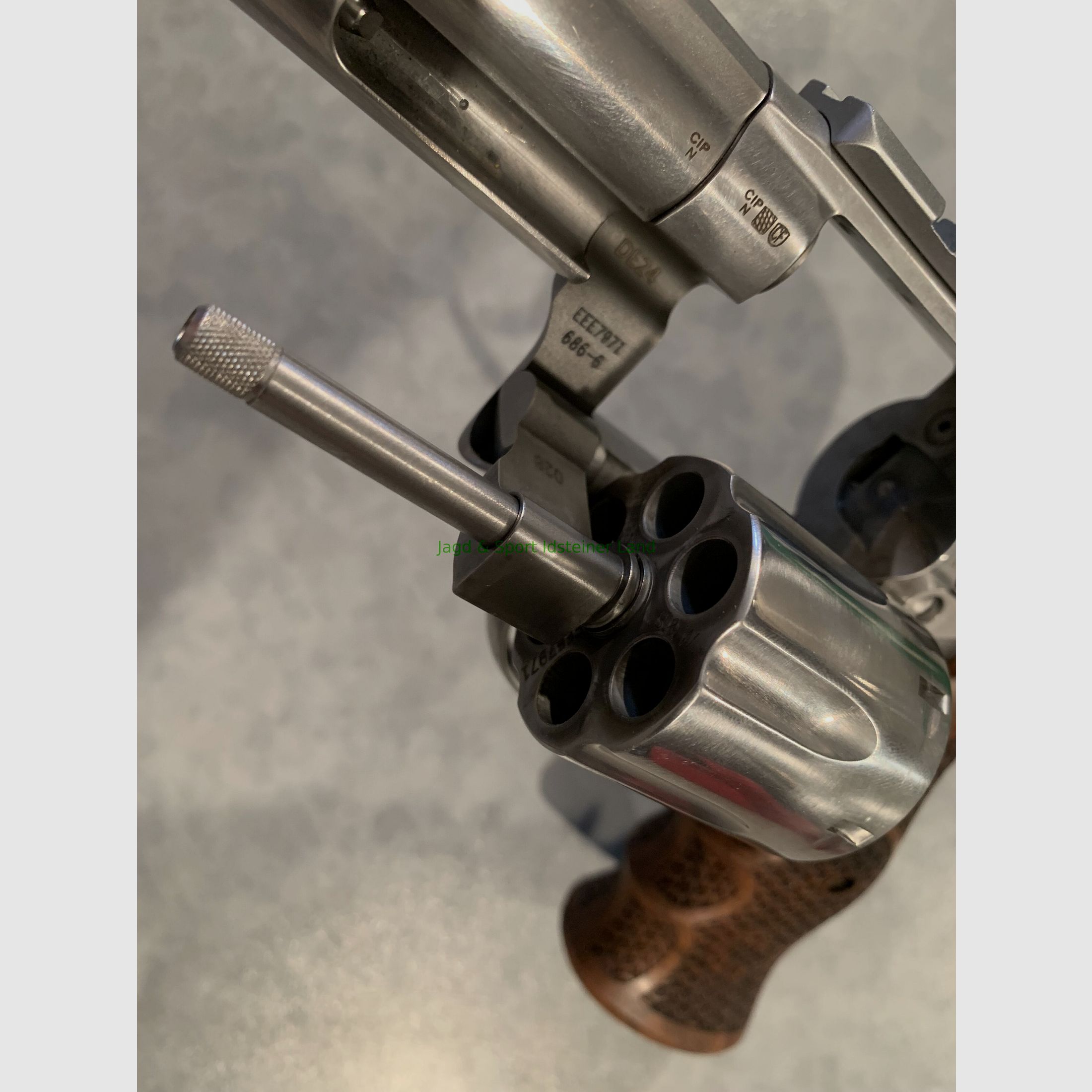 Smith & Wesson Mod 686-6 "Pilum"
