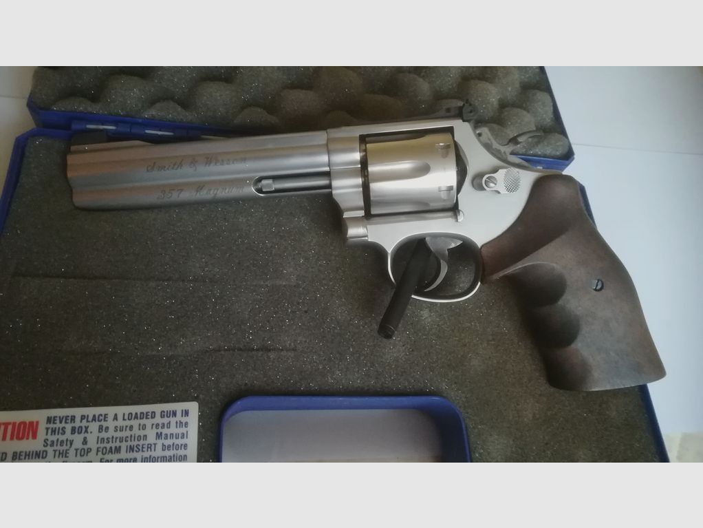 Reserviert - Smith & Wesson 686-4 Target Champion .357 Magnum 6"-Lauf (S)