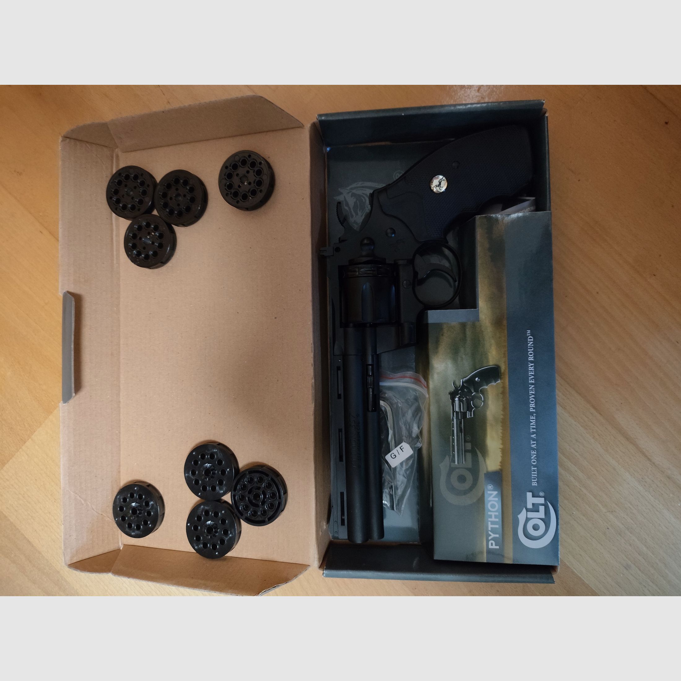Colt Python .357 CO2 4,5 BB und Diabolo