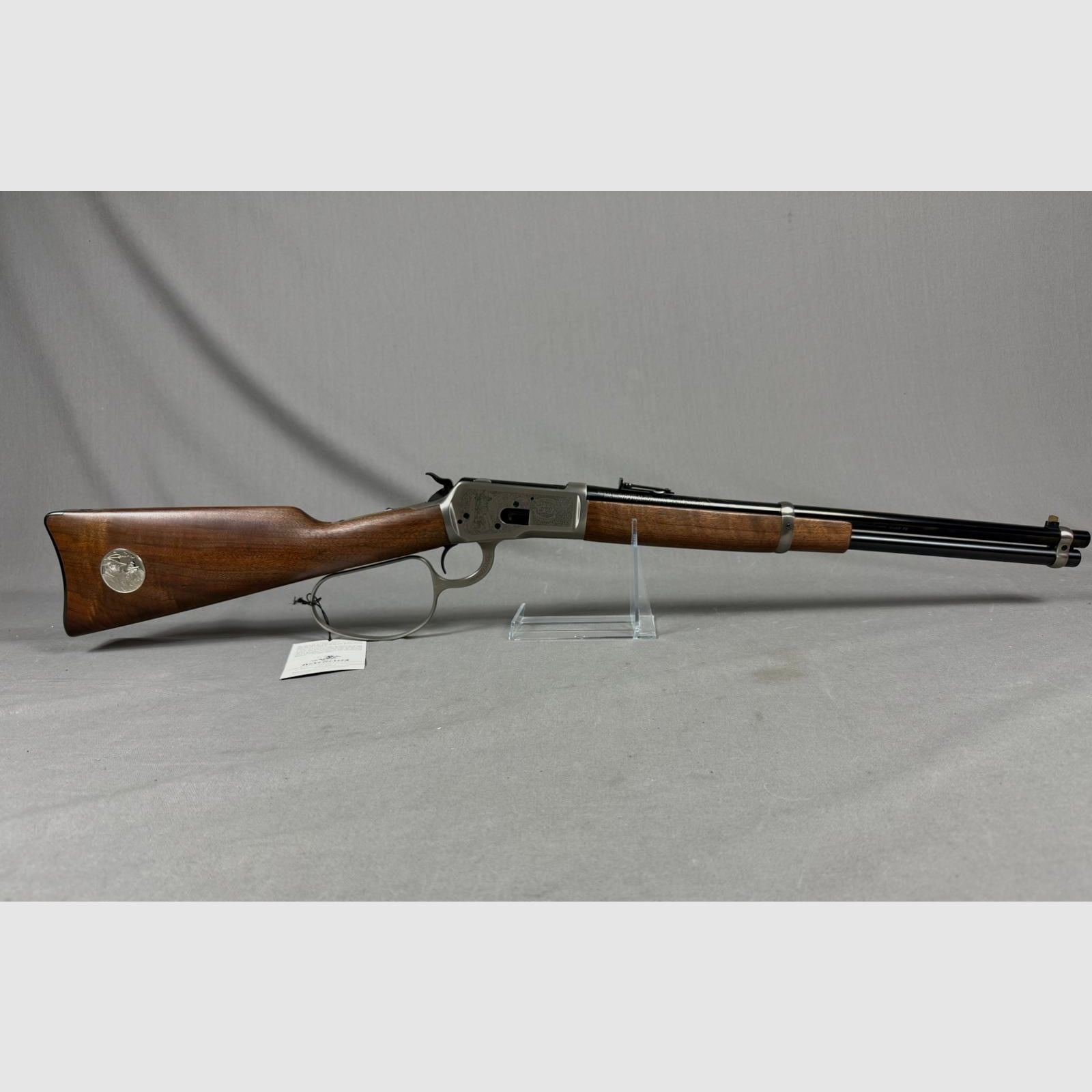 Winchester Mod. 1892  "John Wayne 100th Anniversary Custom Grade"   (.44-40 WCF)