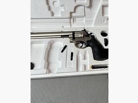 Smith & Wesson 686 CO2 Revolver 8 inch barrel