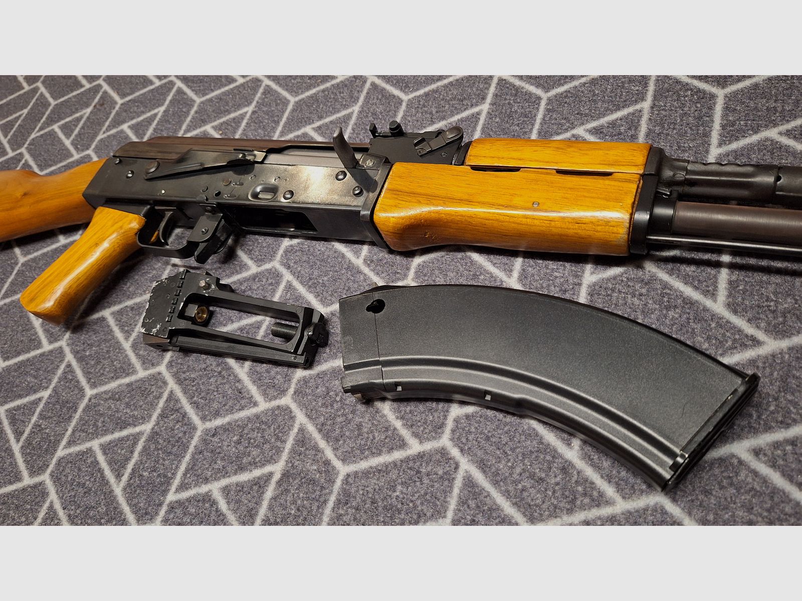 Kalashnikov AK47 4.5mm BB Co2 NEW!