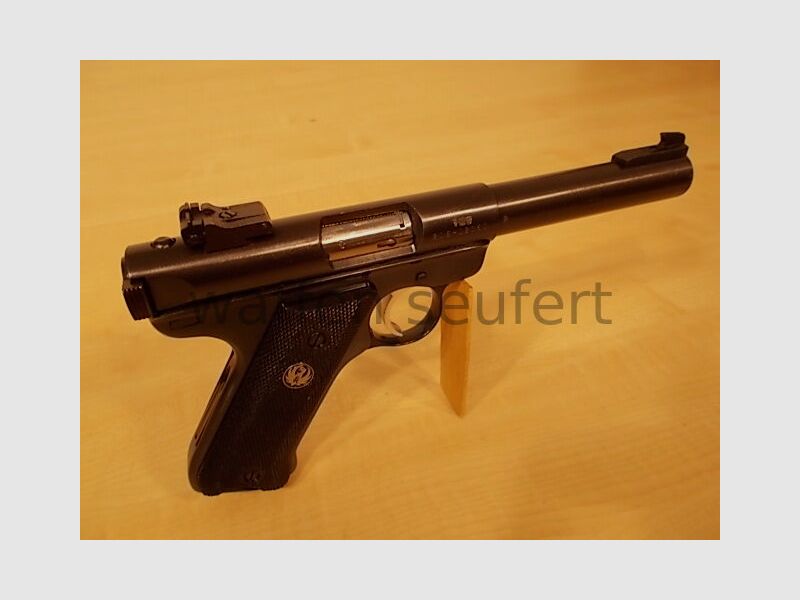 Ruger MarkII Target with spare magazine original packaging