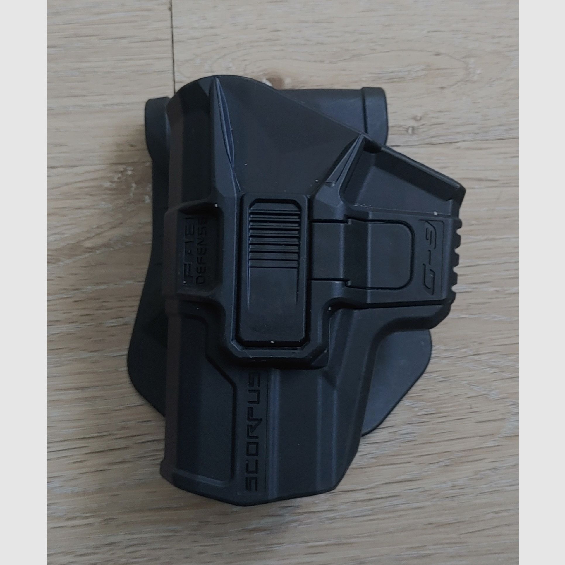 FAB Defence Glock 17 Holster dla leworęcznych w kolorze czarnym