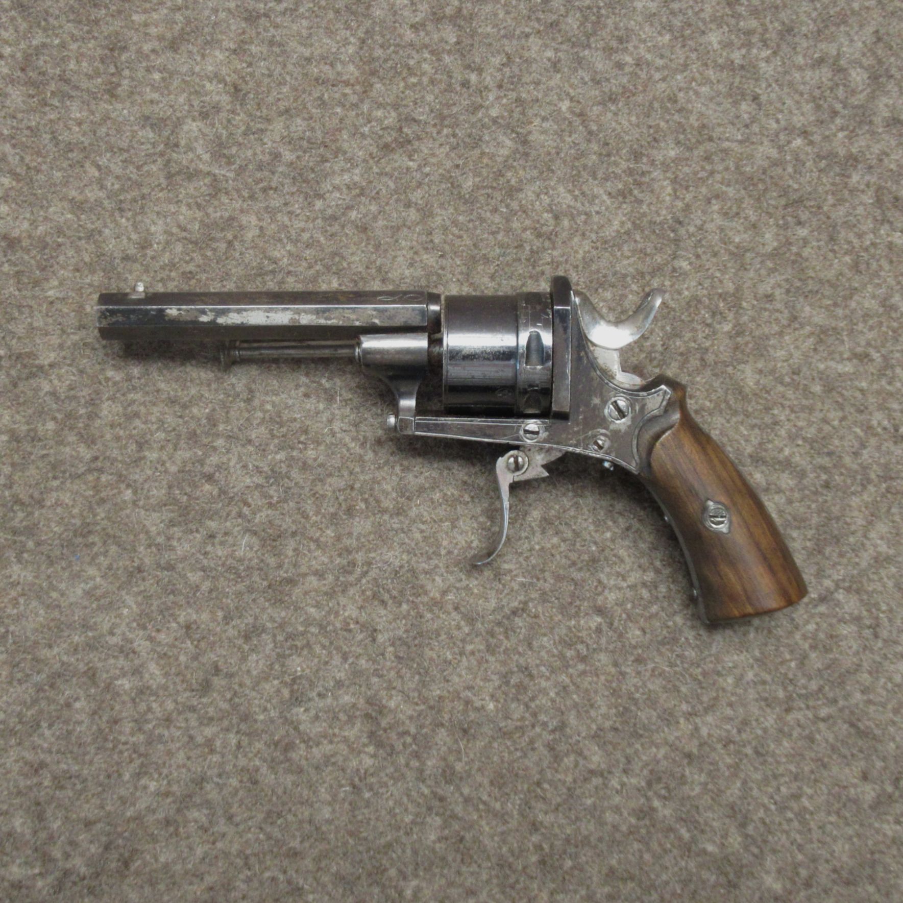 Belgischer handgefertigter Revolver Kal. .320, Bild 2 von 3