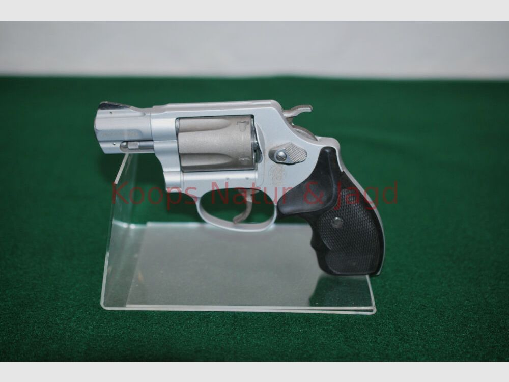 Smith & Wesson 337 AirLite Ti