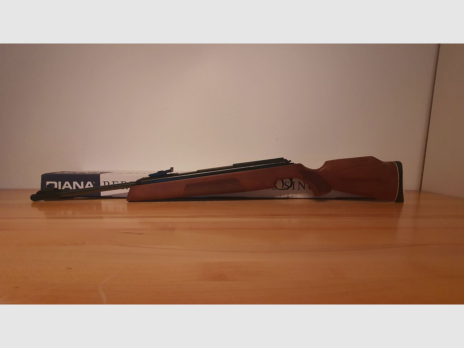 Karabinek pneumatyczny Diana 54 / Diana54 Airking w kalibrze 4,5 mm ( lufa stała / boczny naciąg )