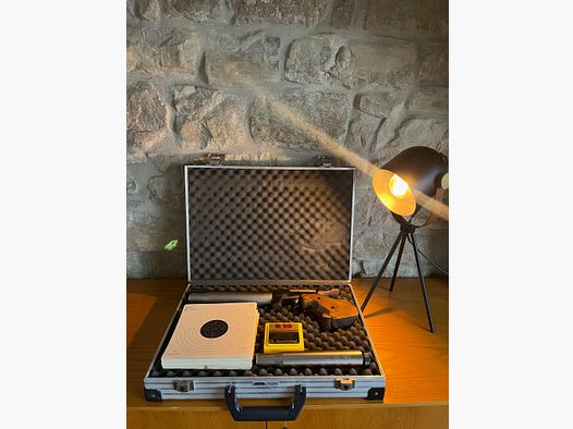 Feinwerkbau P30 pistola de aire comprimido – Estado excelente – 2 cartuchos + maletín de aluminio