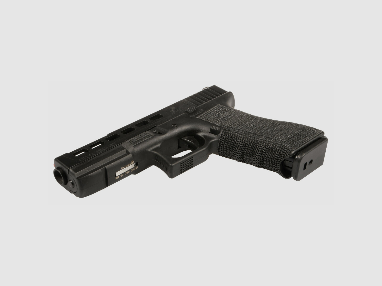 P06 GBB Airsoft Pistole in Schwarz | Delta Armory
