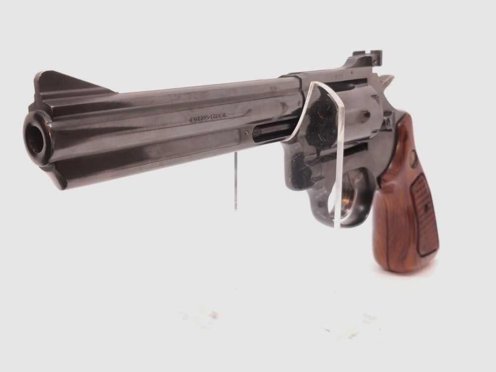 Taurus 669