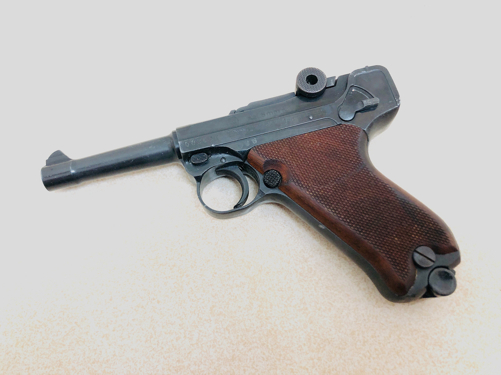 ••• Erma KGP 690 / pistola de fogueo / 8mm Knall / PTB 209 •••