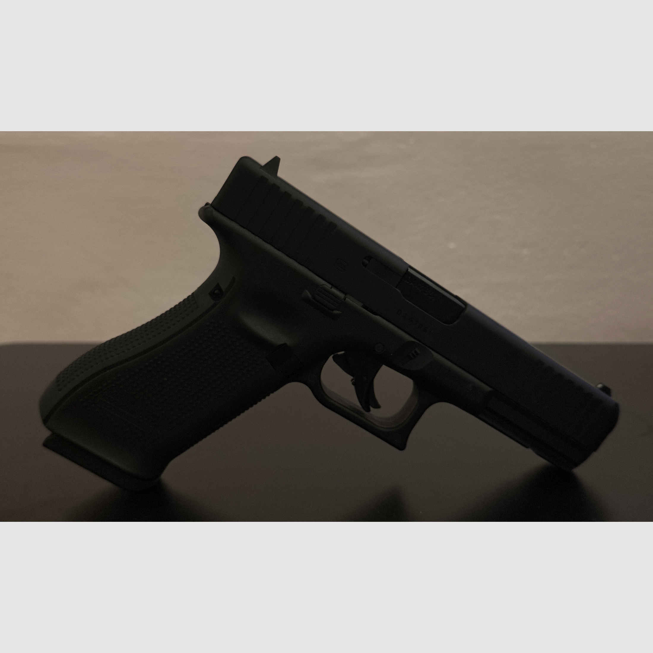 Glock 17 Gen5 Airsoft 4,5mm Diabolo + Original Glock Koffer + 1 Packung Spitzkopfdiabolos