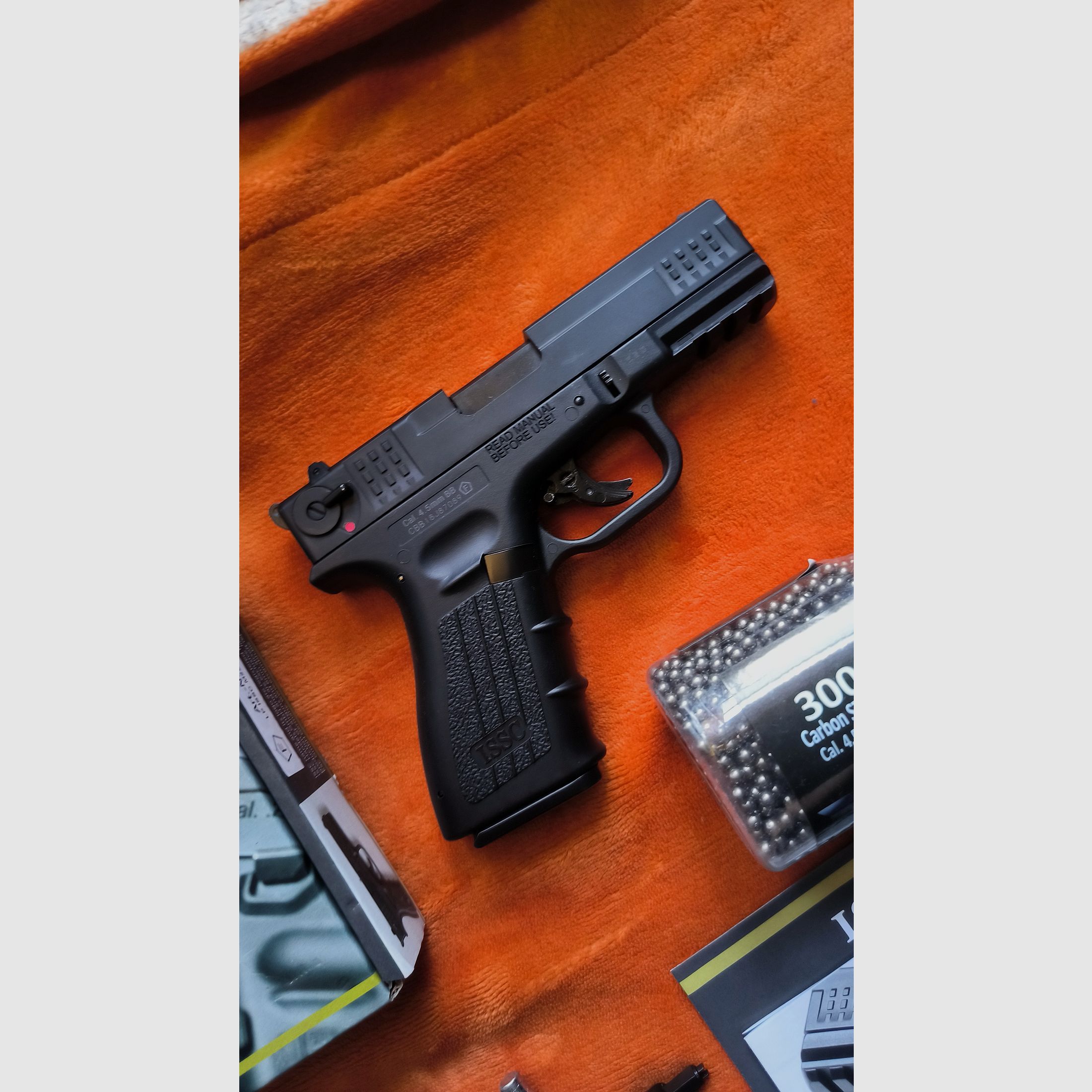 ISSC M22 CO2 Blow Back Pistool Topstaat met OVP