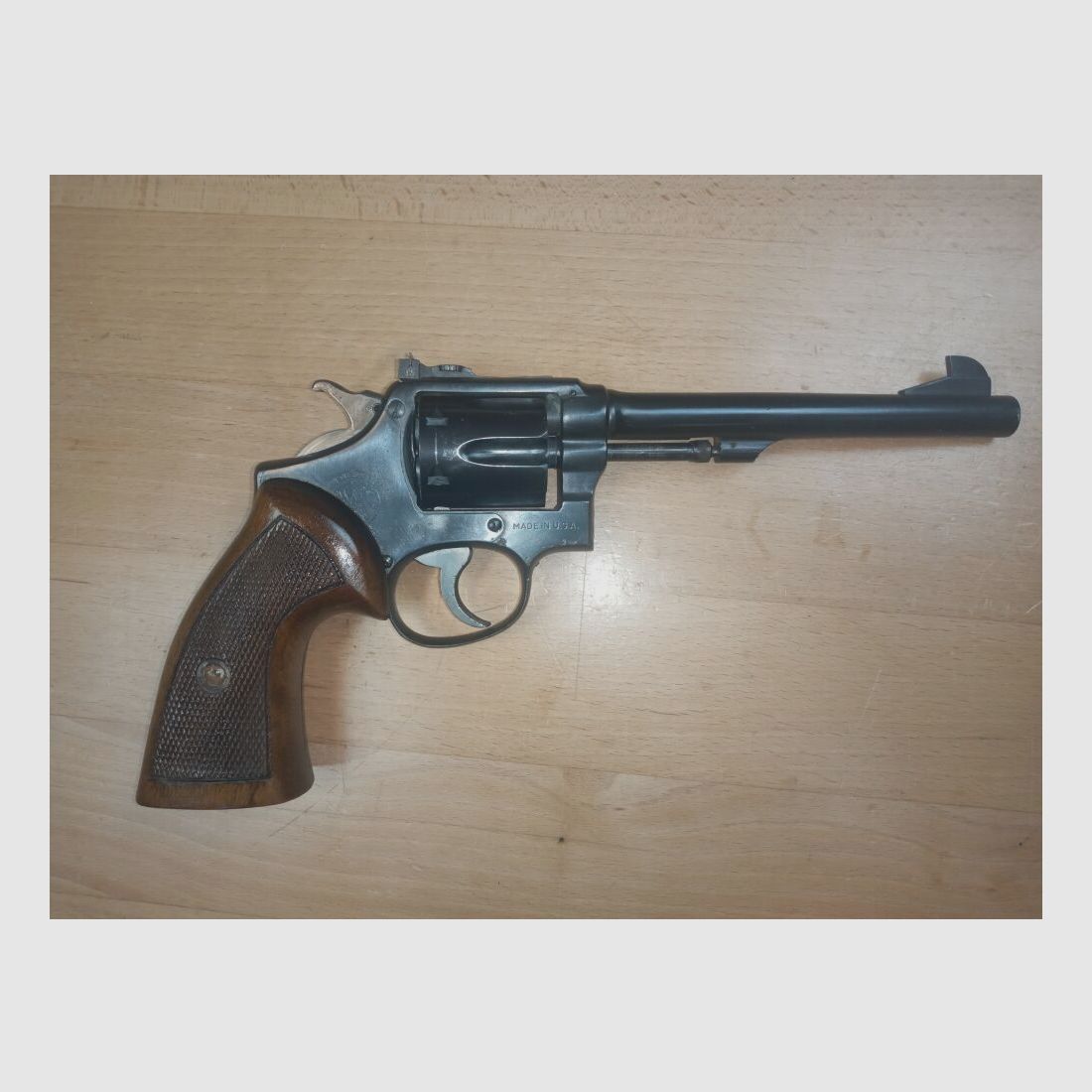 Smith & Wesson / Parker Hale M&P aptiert auf .22lr