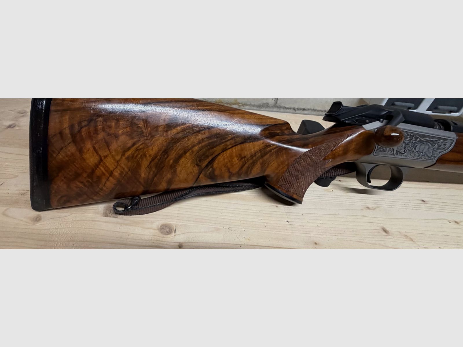Blaser R93 im Kaliber .300Win Mag mit Kickstop und  Luxusschaft