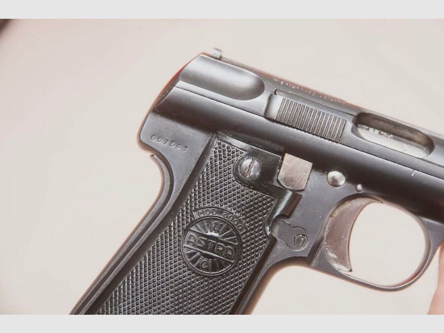 Astra mit original Schachtel Sammlerwaffe	 3000