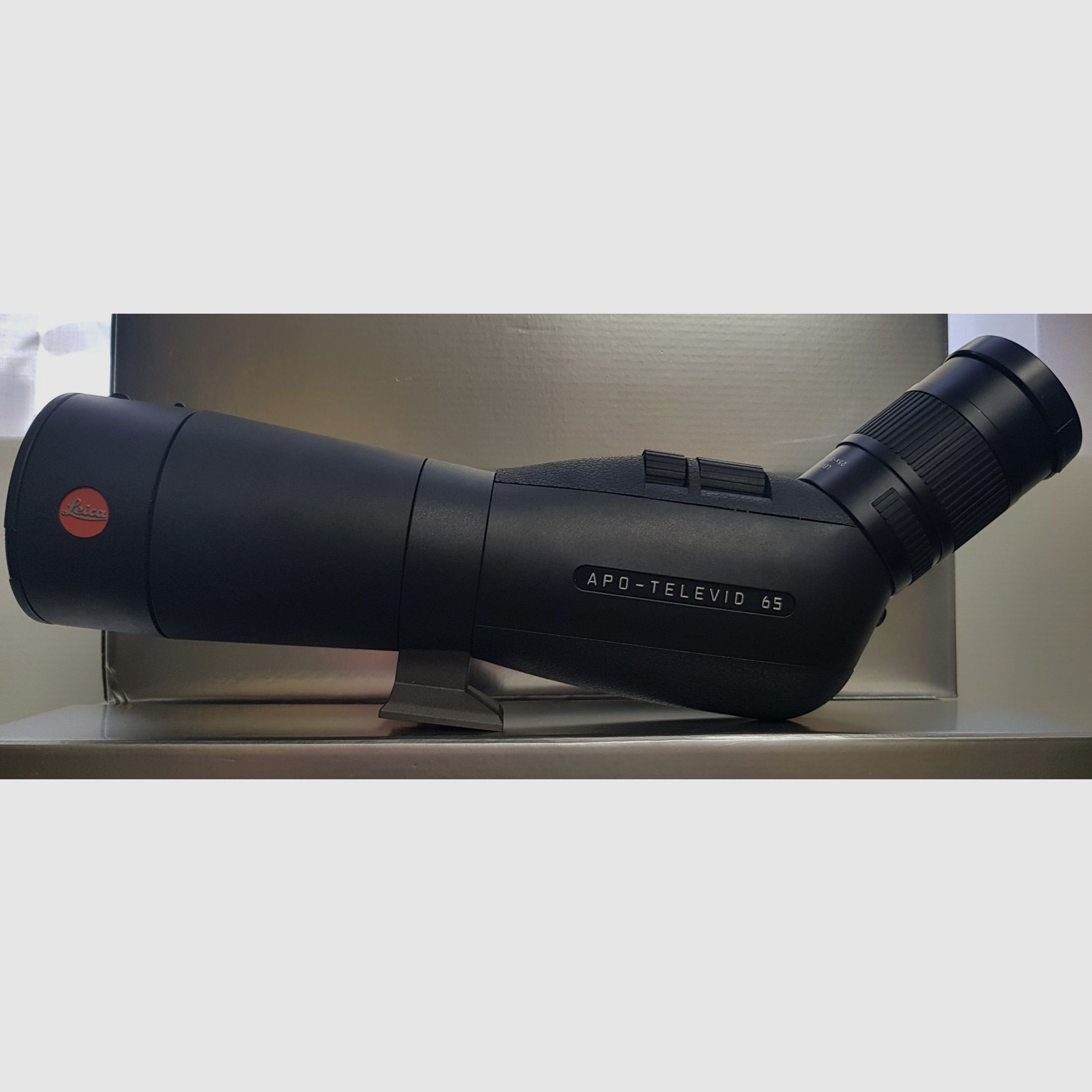 LEICA APO-TELEVID 65-25X50