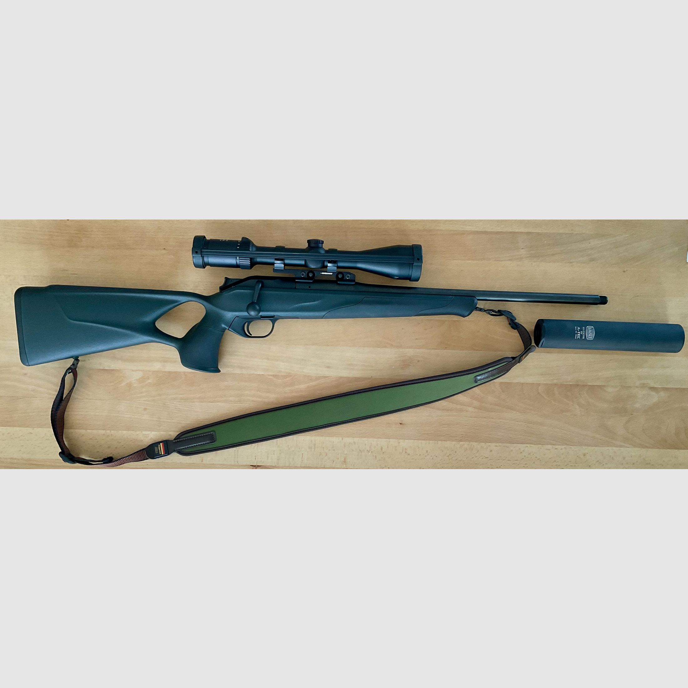 Blaser R8 Professional  Success (Kal. 8x57 IS) + Meopta R2 2-12x50 + Sattelmontage + Mauser Schalldämpfer
