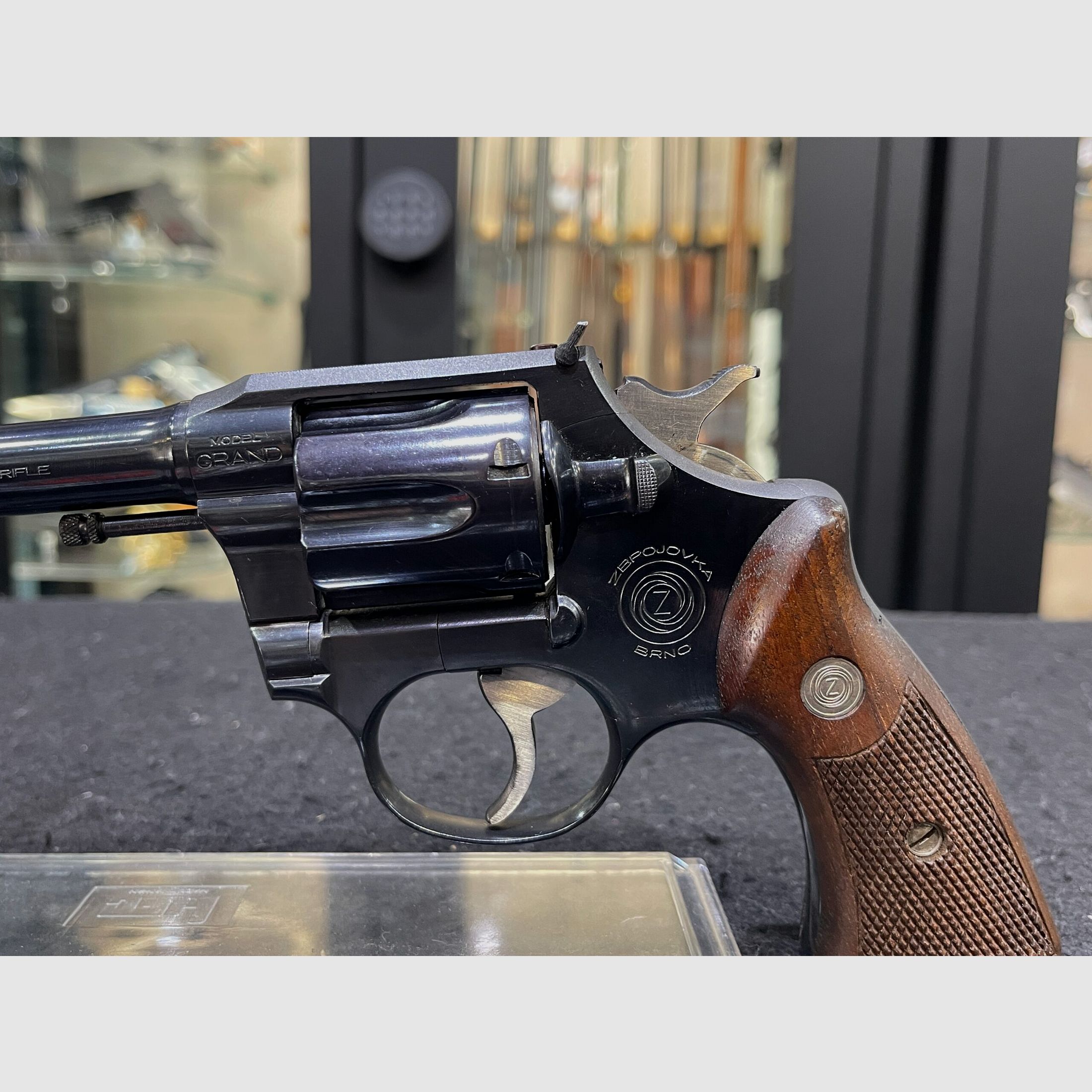 ZBROJOVKA BRNO 590 GRAND, imagen 3 de 9