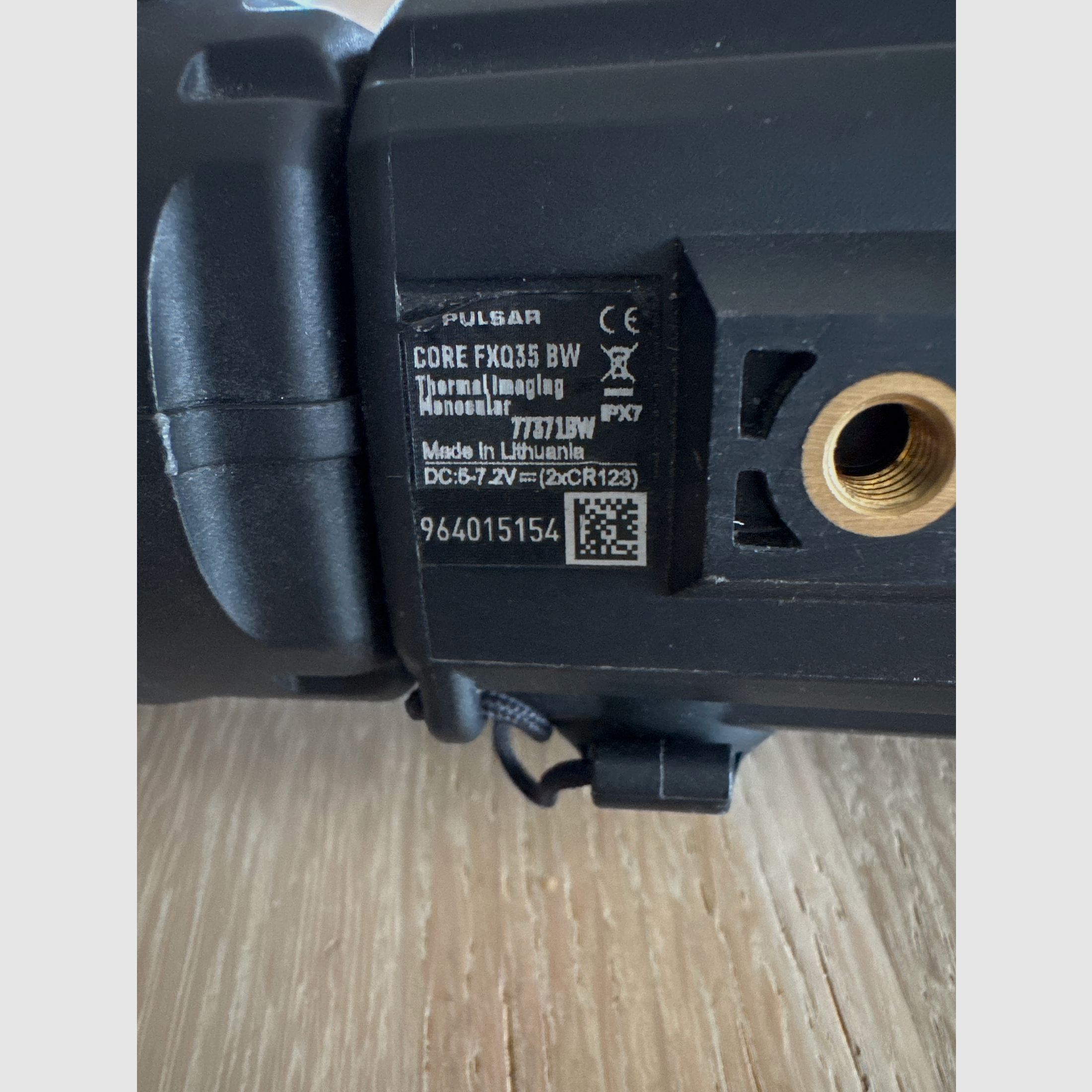 Pulsar Core FXQ35 BW termowizyjny celownik przedni inkl. Rusian -Adapter ARM 52-62 dla obiektywów 56mm)