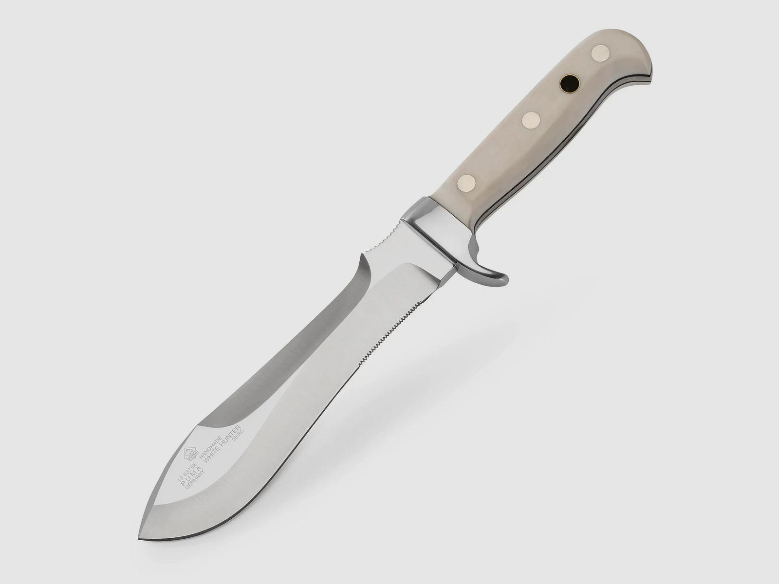 PUMA white hunter, elephant with wooden gift box