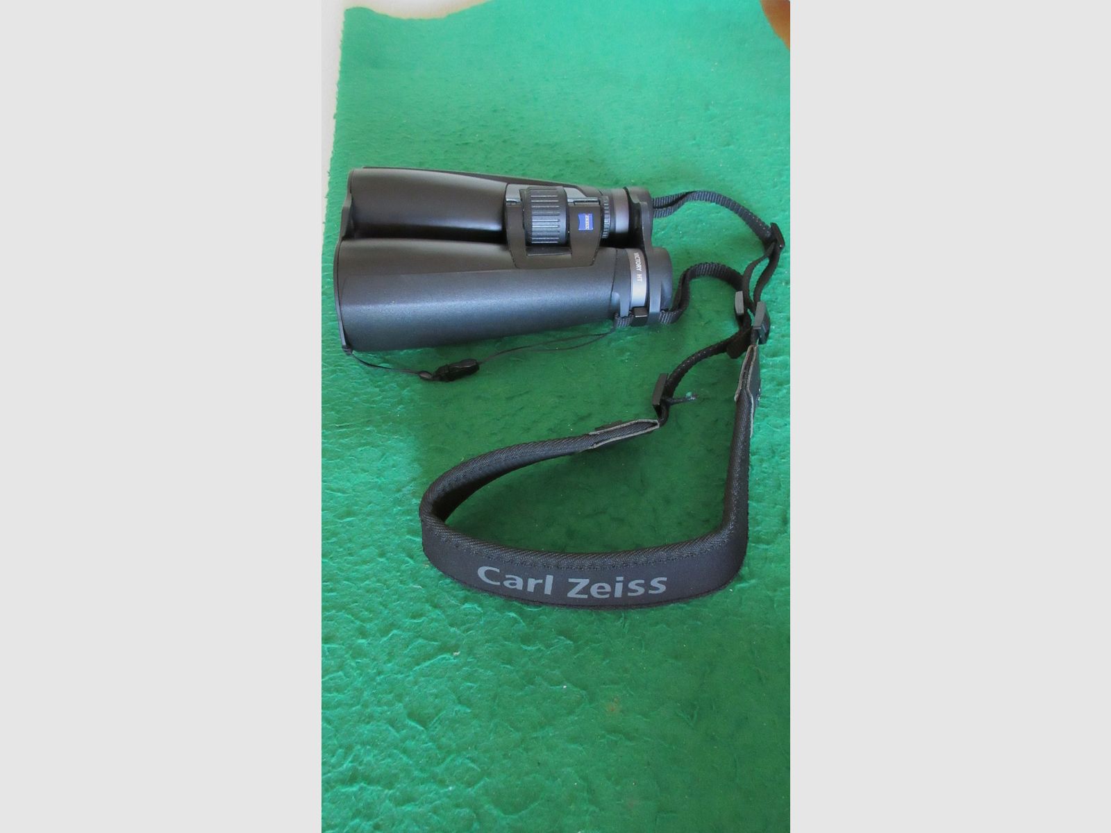 Jumelles Zeiss Victory HT 10x54 pour l'aube et la nuit avec sac d'accessoires et sangle d'origine Zeiss