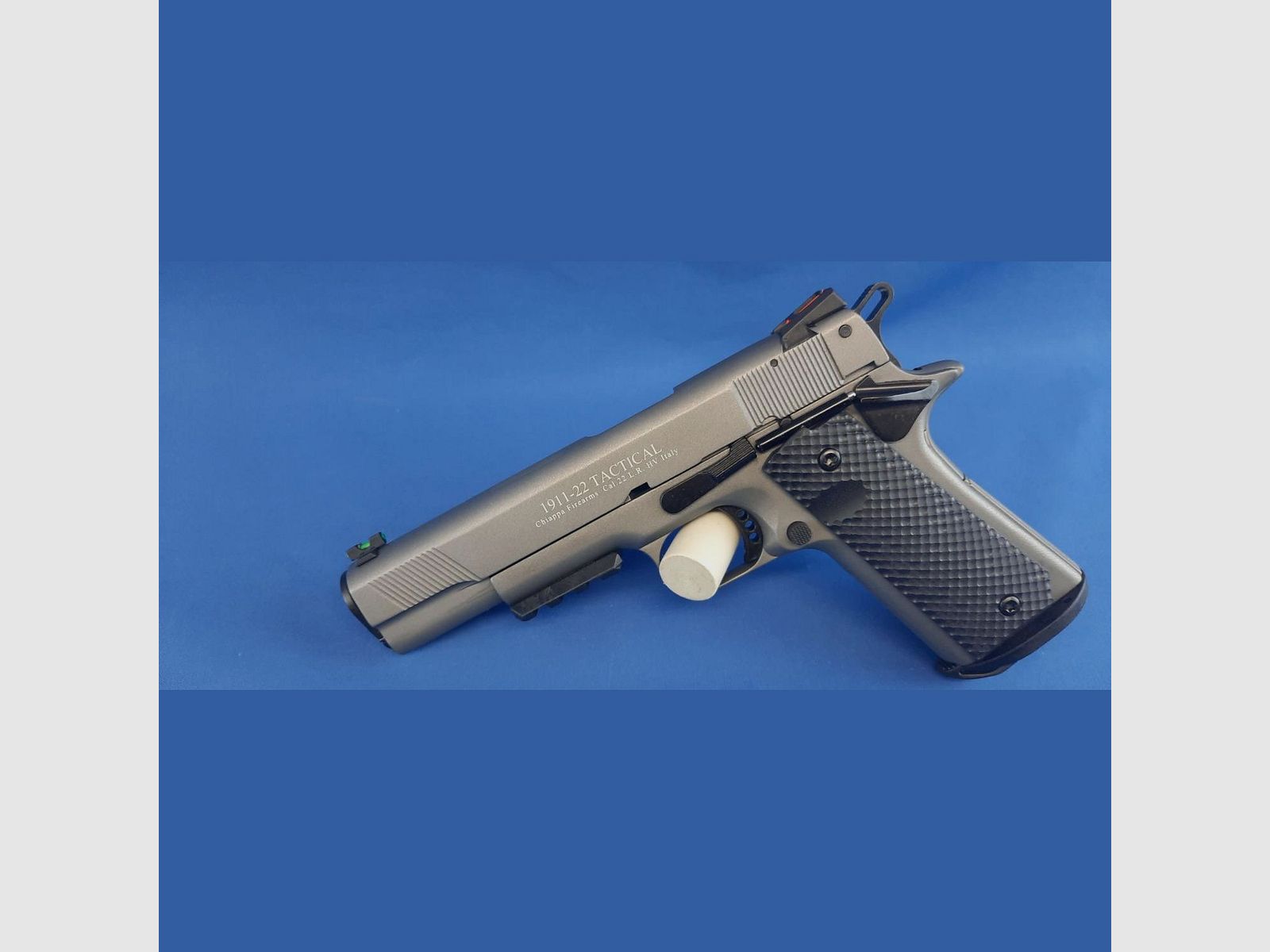 Chiappa 1911-22 .22lr, (Mystikote Dark Grey) LL:5", image 1 sur 4
