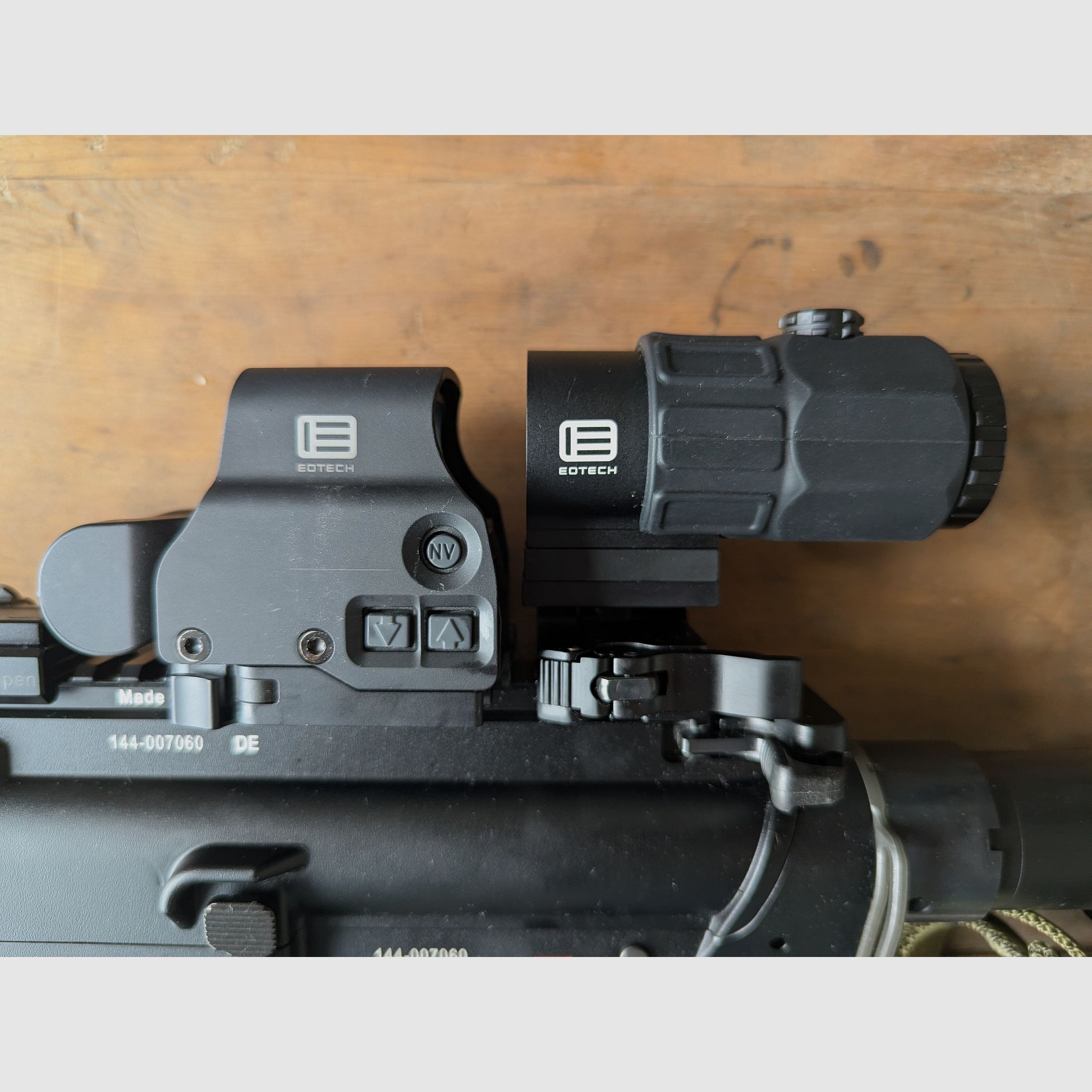 Eotech EXPS 3-0 Point rouge et G45 Magnifier