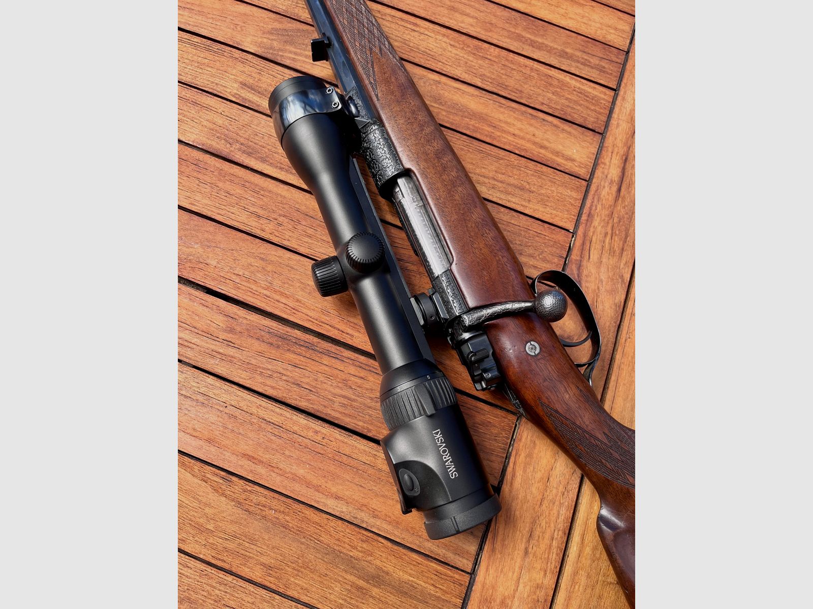 Full engraving Mauser 98 incl. Swarovski Z6i 1.7-10x42, immagine 4 di 5