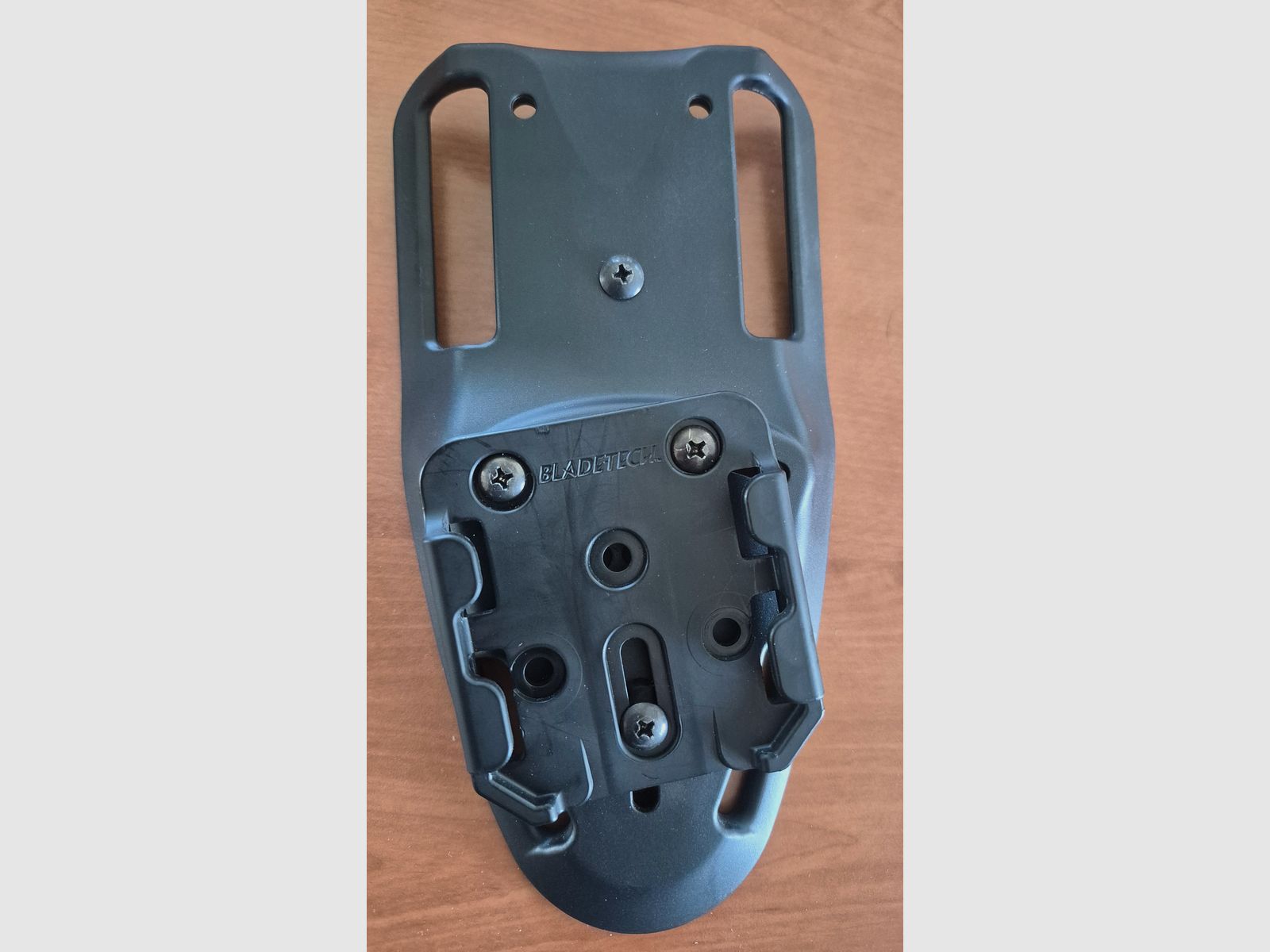 Blade-Tech Duty Drop and Offset avec sangle de cuisse Black Trident Logo et 1xBlade-Tech TMMS Insert et 1xSmall Receiver Plate et vis