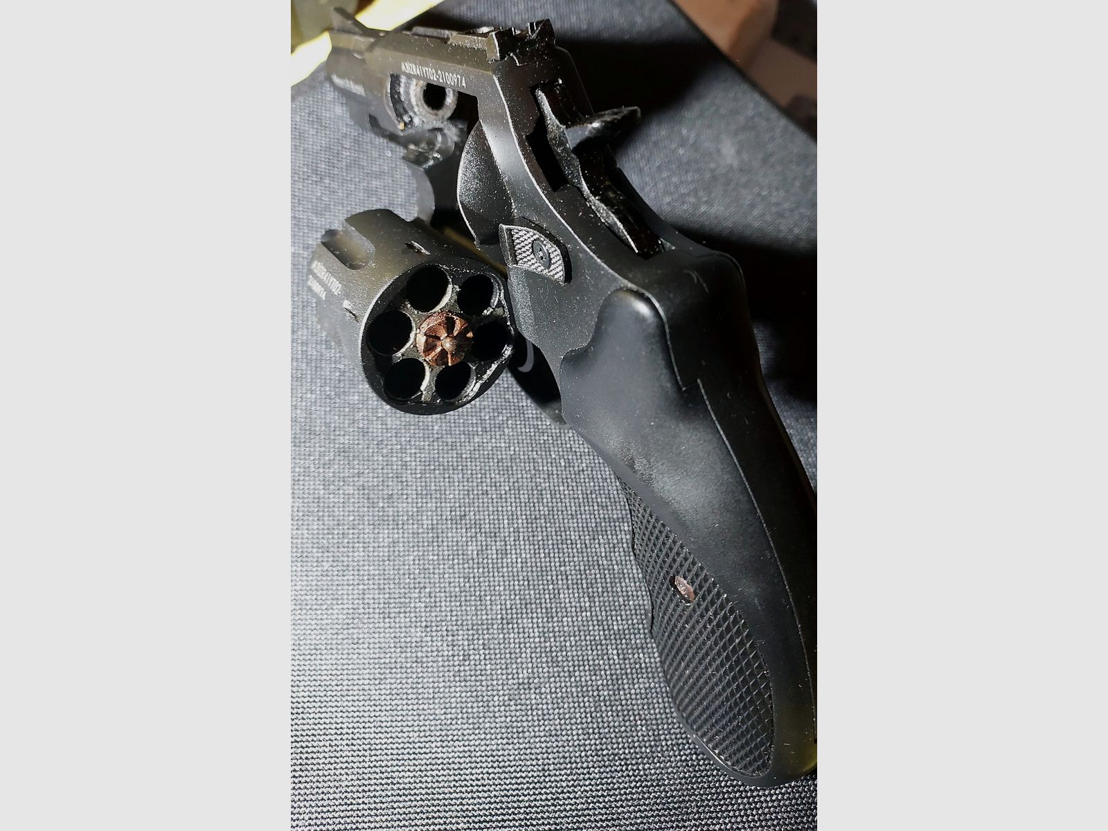 Zoraki R1 2.5 inch blank-firing revolver caliber 9mm R.K. black (PTB 1022)