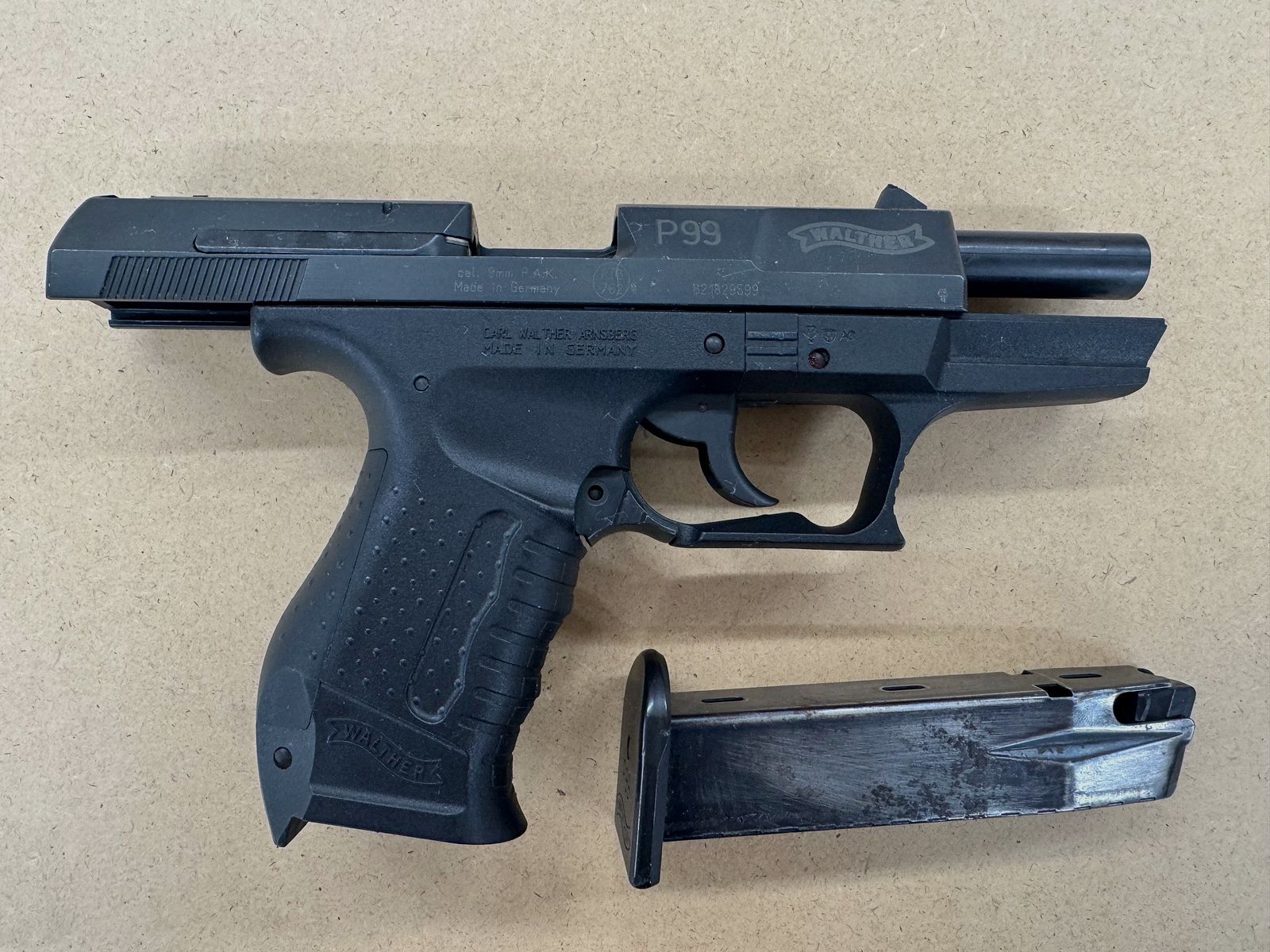 Walther P99 Schreckschuss 9mm P.A.K. – Frühserie PTB-762 mit originalem Entspanndrücker