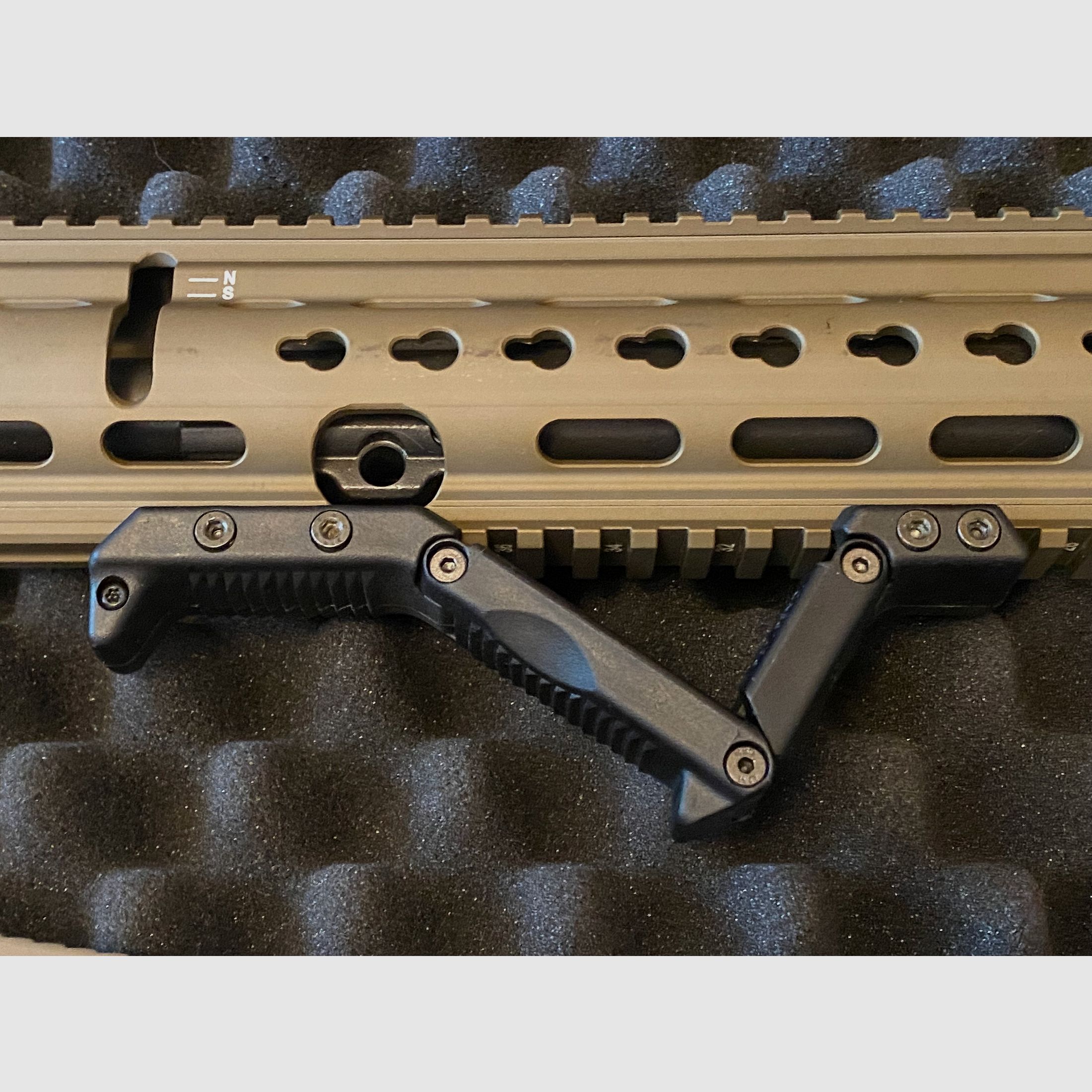 H&K MR223 A3 Slimline HKey in RAL8000 + EOTECH Set