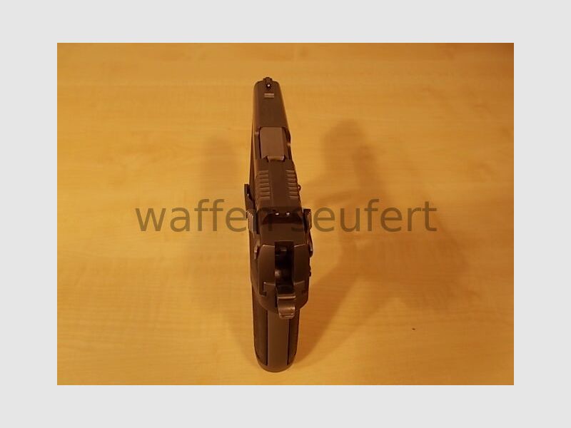 Pistola Ruger P94DC