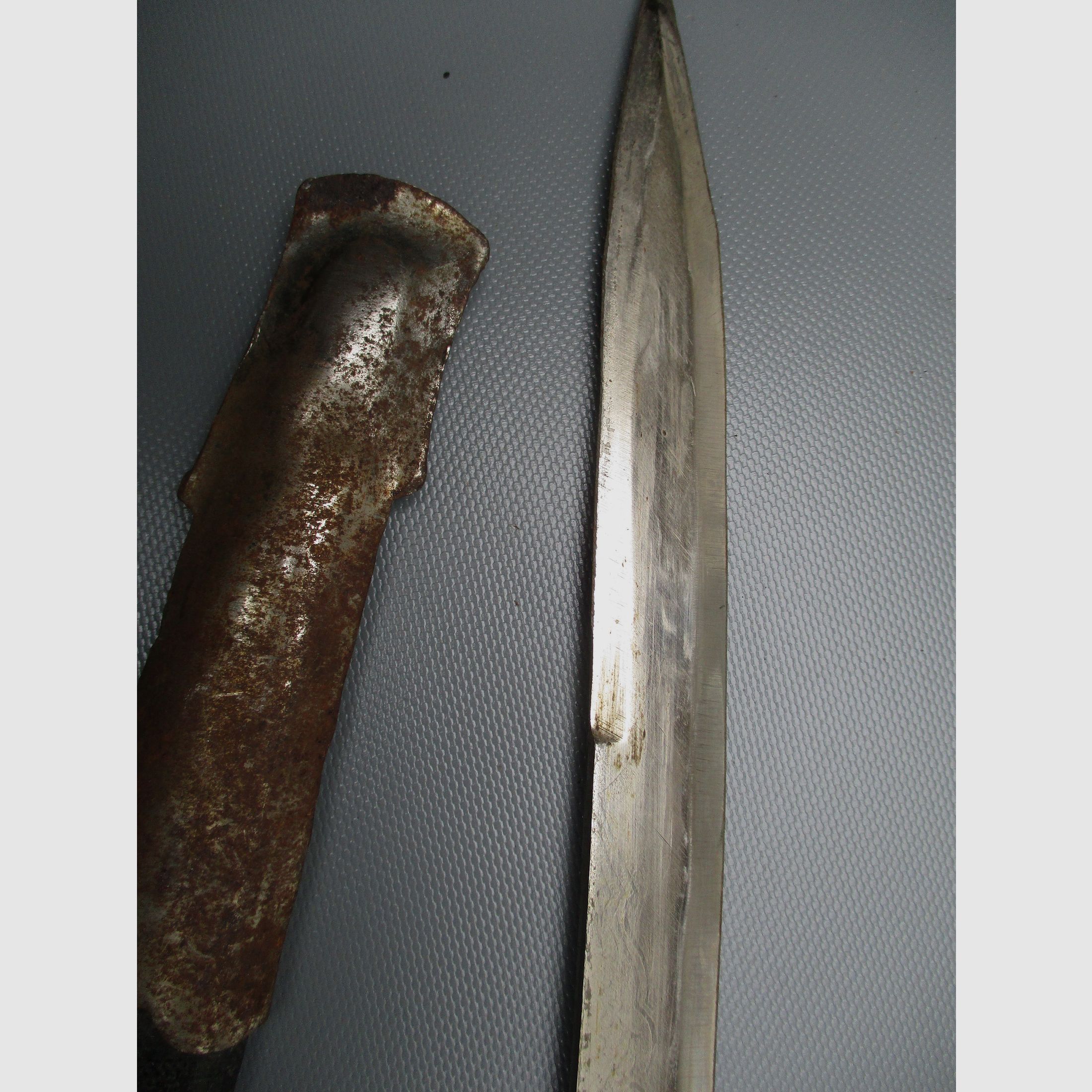 Indischer Säbel / Schwert mit Holzscheide
