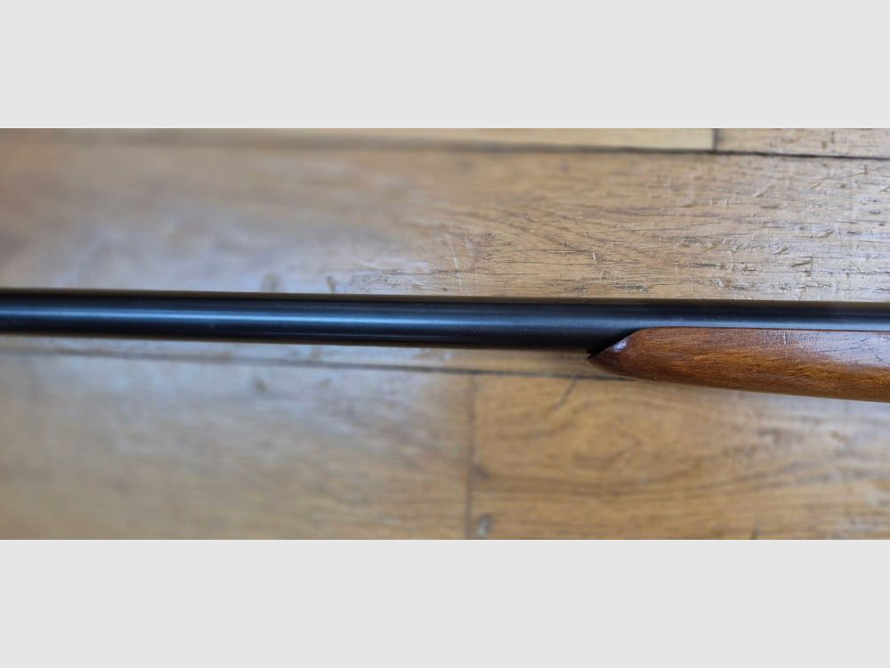 Sehr schöne und sehr angenehme Selbstladebüchse Browning SA-22 „Smokeless“ – Kal. .22LR – Qualitätsfertigung FN Herstal – Modell Take down – 10 Schuss – Sehr guter ästhetischer und mechanischer Zustand – Lauf „Nickel“ – Eine der unterhaltsamsten und sehr präzisen Waffen – TBE+, Bild 7 von 30