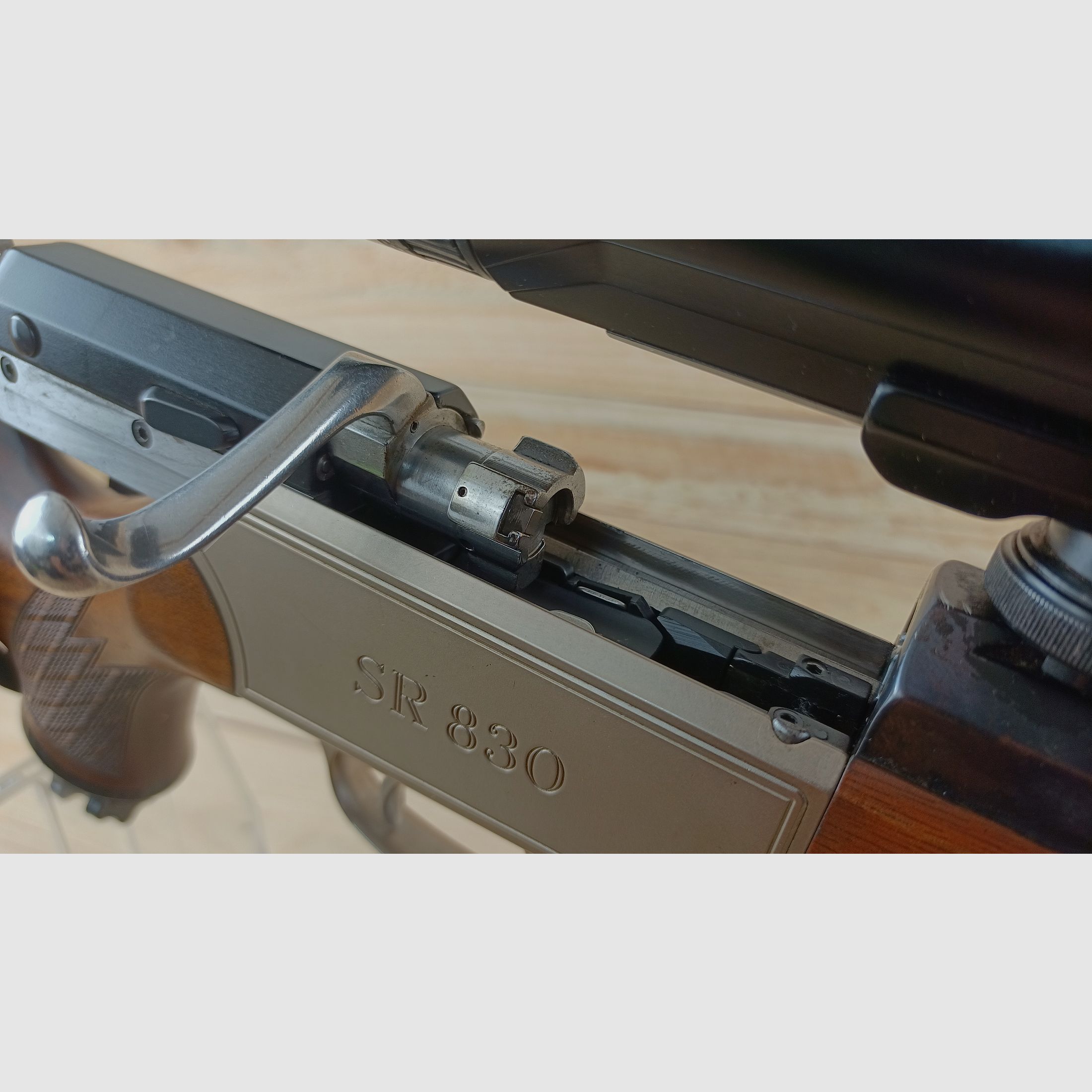 Blaser SR 830 carabina, SR830, cal. .243Win *con Zeiss Diavari*