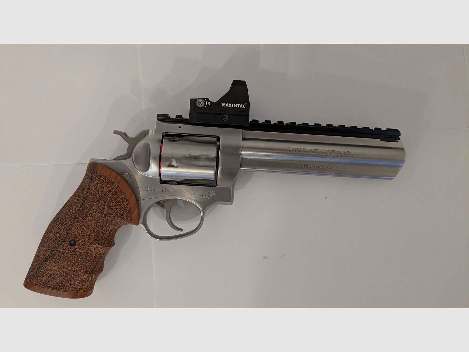 Ruger GP 100 Red Dot