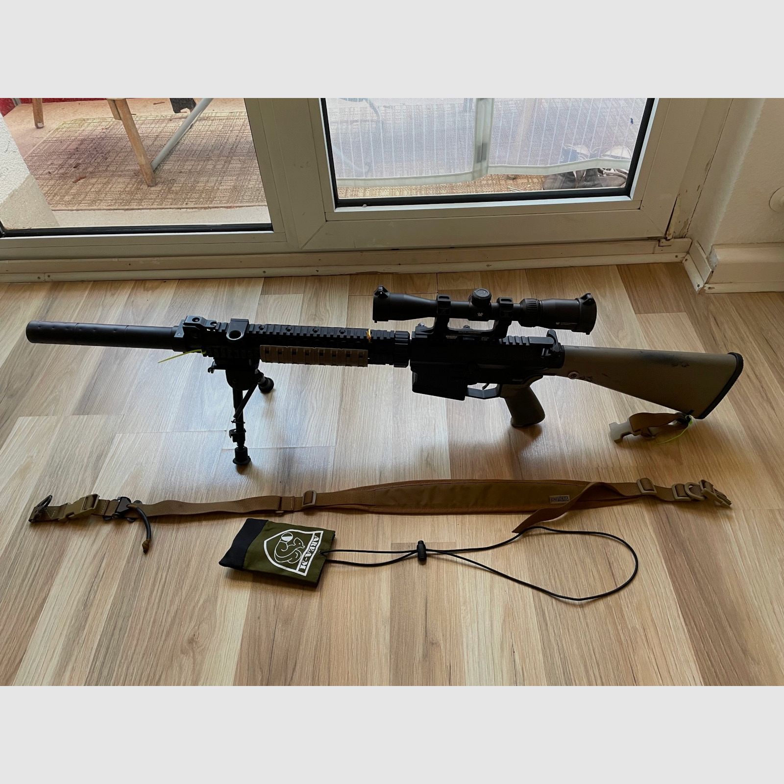 Airsoft Begadi EC25 MCC with scope and carrying case