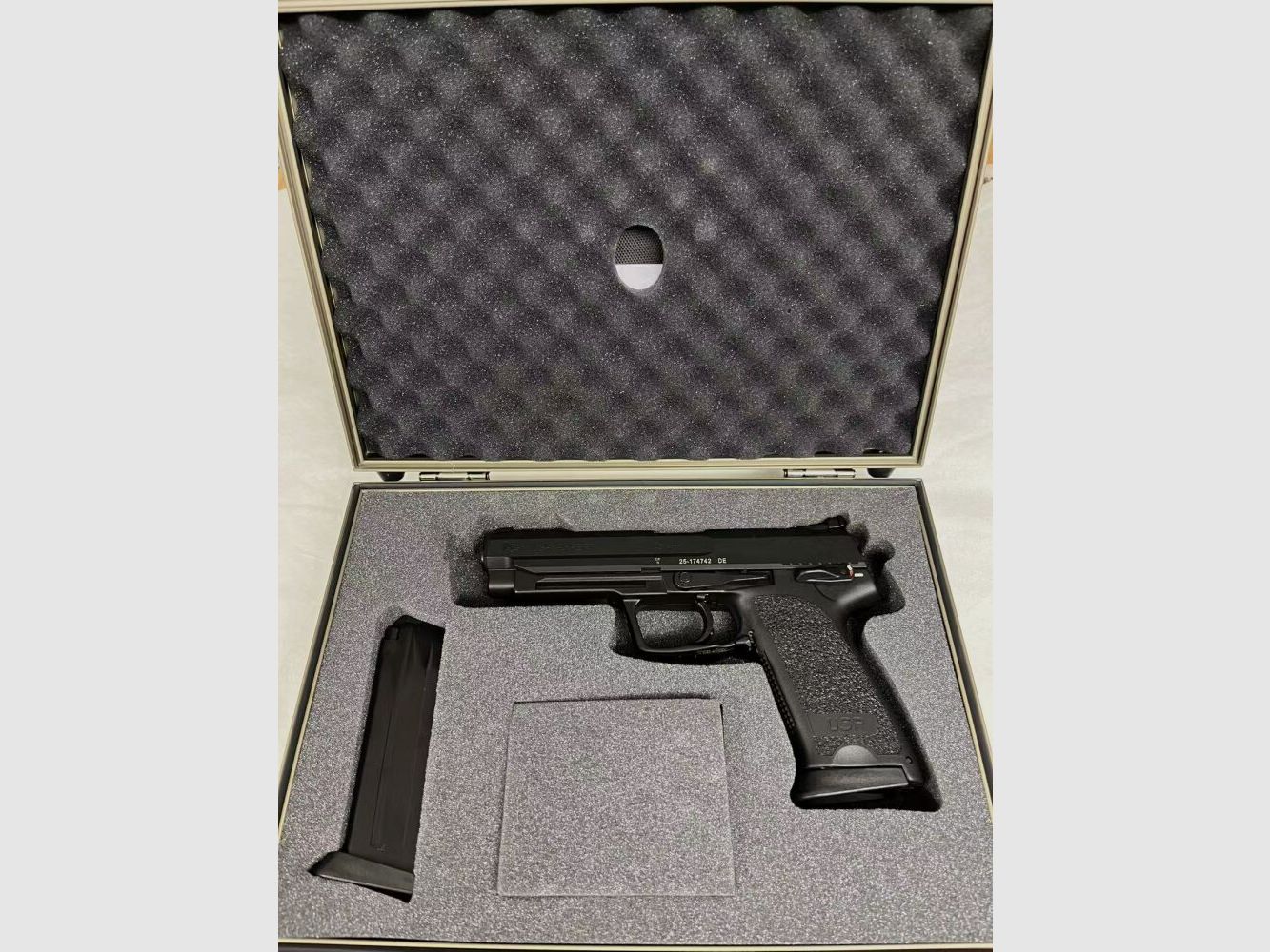 Heckler & Koch Pistole USP Expert Neu!