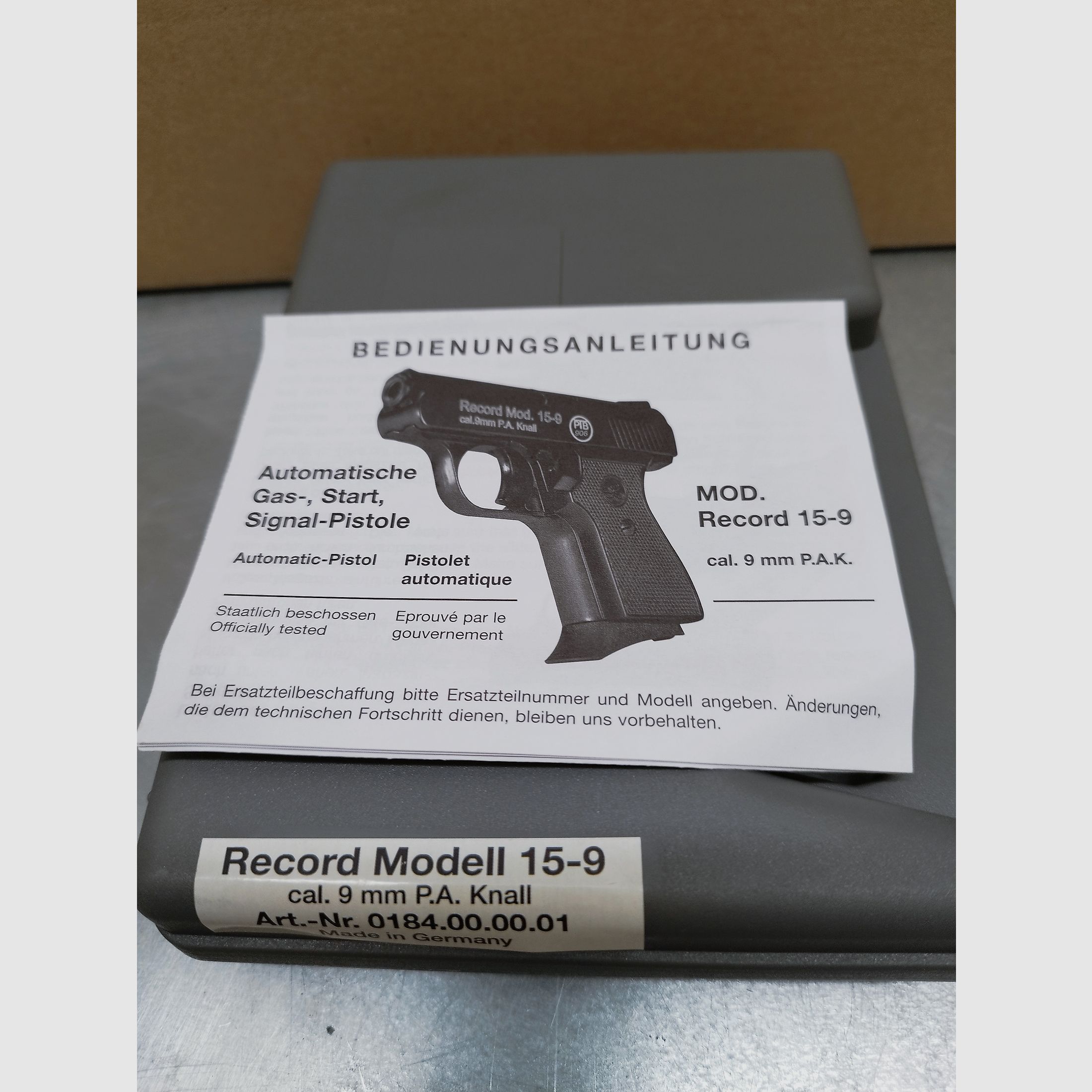 Record Mod. 15-9 blank firing pistol 9mm blued + 2x spare magazine !!like new!!
