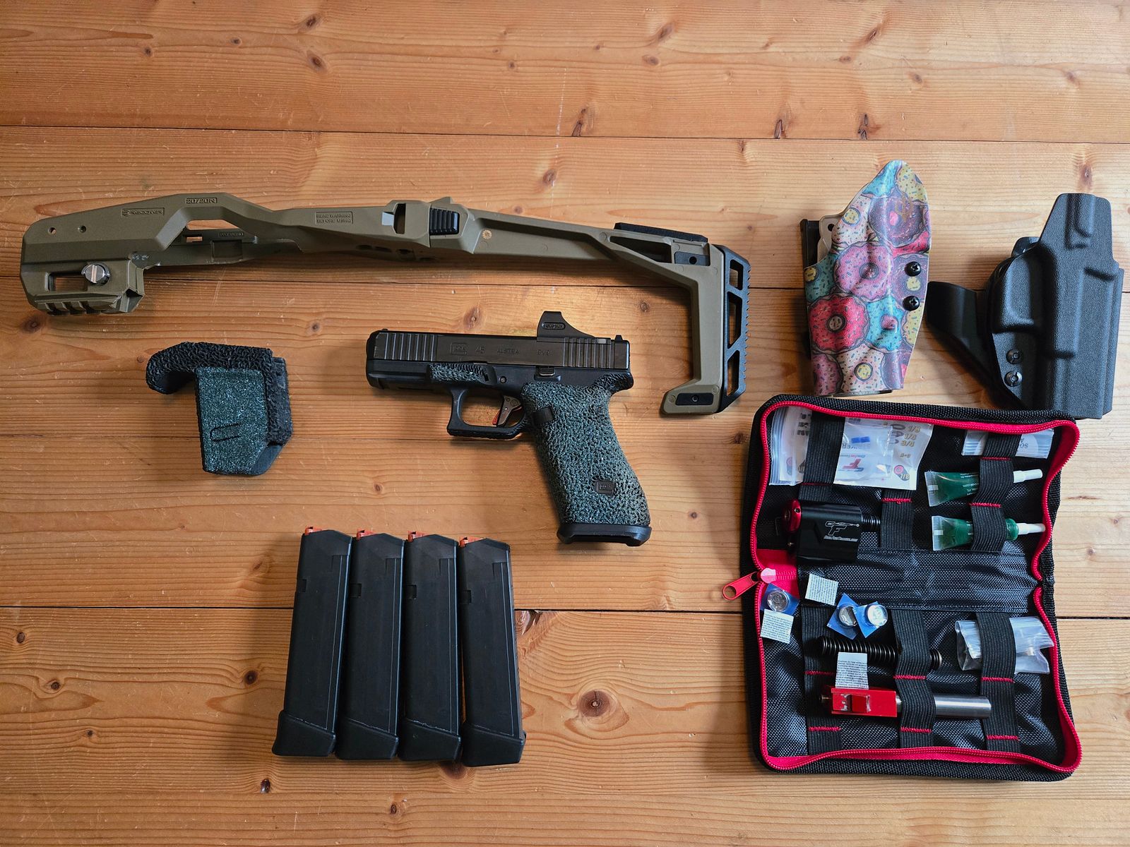 Glock 45 Gen 5 MOS maßgeschneiderte Set Holosun Trockenfeuer Chassis Holster IPSC