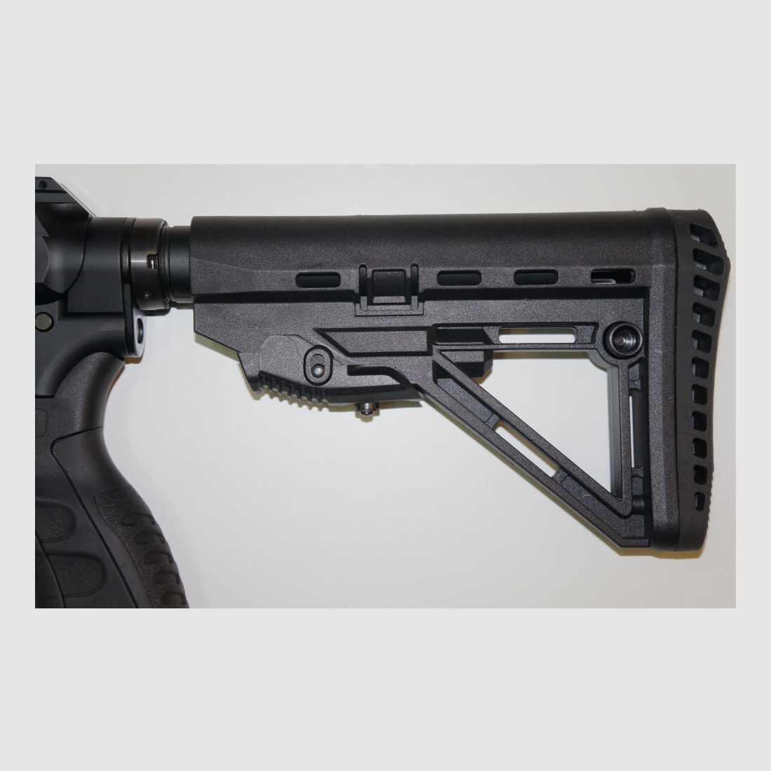 Schwaben Arms GmbH/GWMH Selbstladebüchse GWMH SPC-HUNTER A4 10" (SWISS PISTOL CARBINE) BLACK Kal.9x19 AR15 Glock Magazin