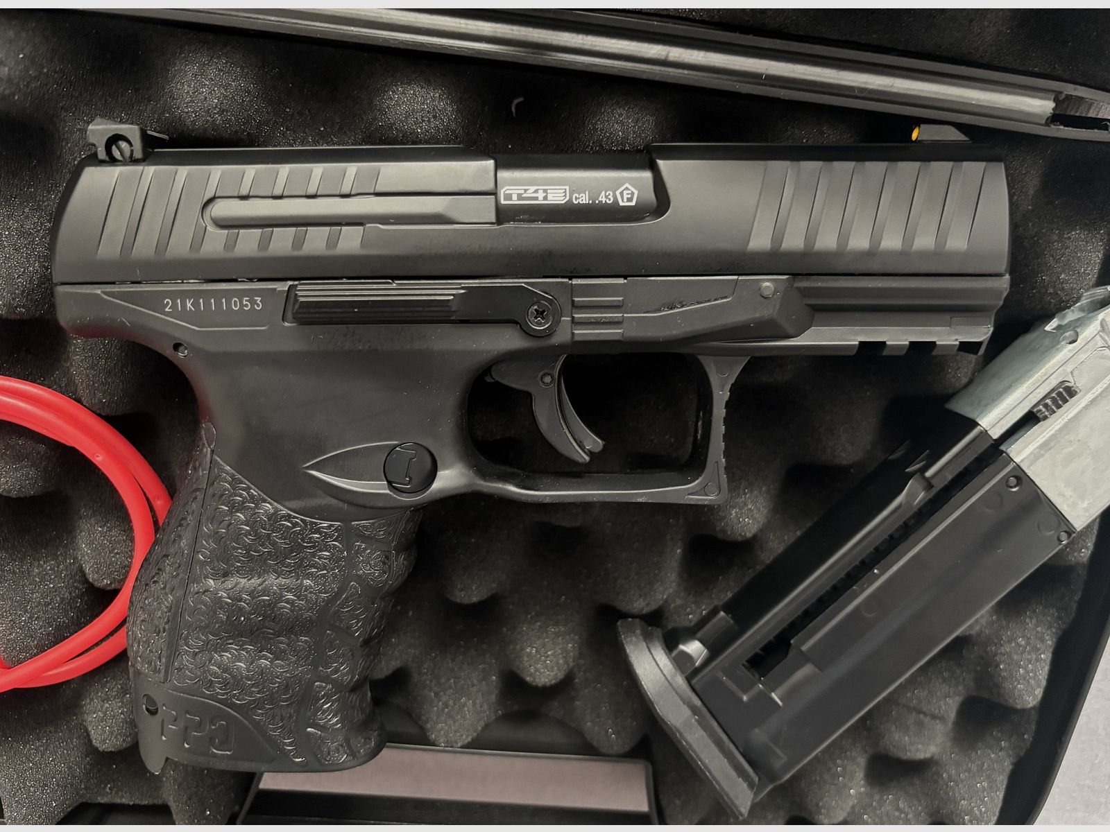 Walther PPQ M2 CO2-RAM Pistole Kal. 43 schwarz inkl. Rubber Balls, CO2 Kapseln