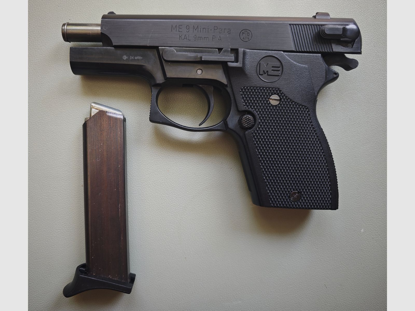 Melcher ME 9 Mini Para