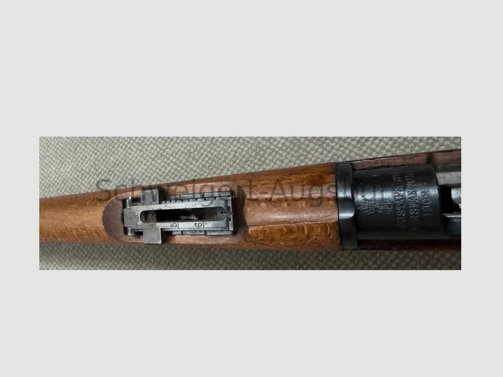 Carl Gustafs Salutgewehr mit BKA Stempelung Salut