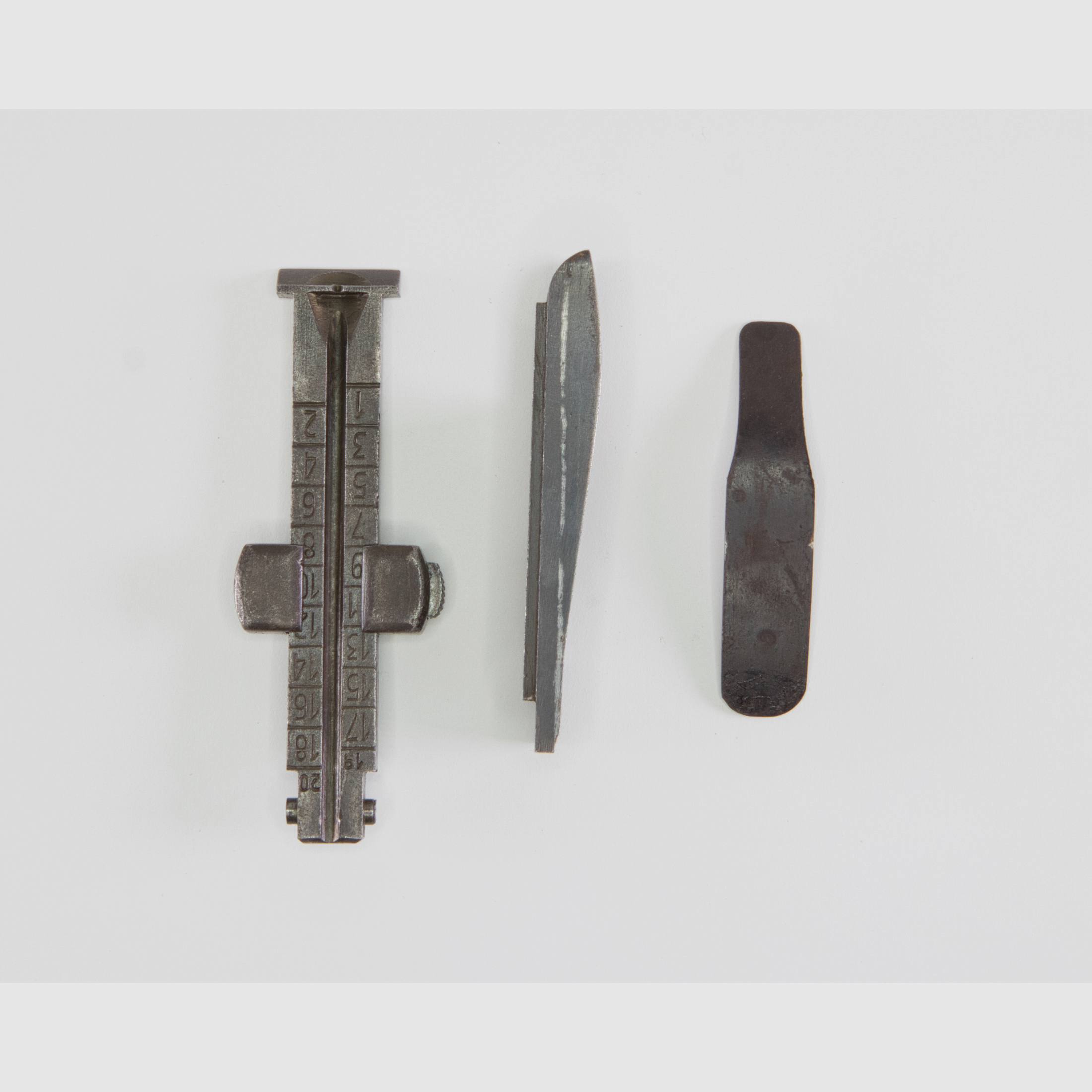 Karabiner K98 Visier mit Visierkurve und Blattfeder