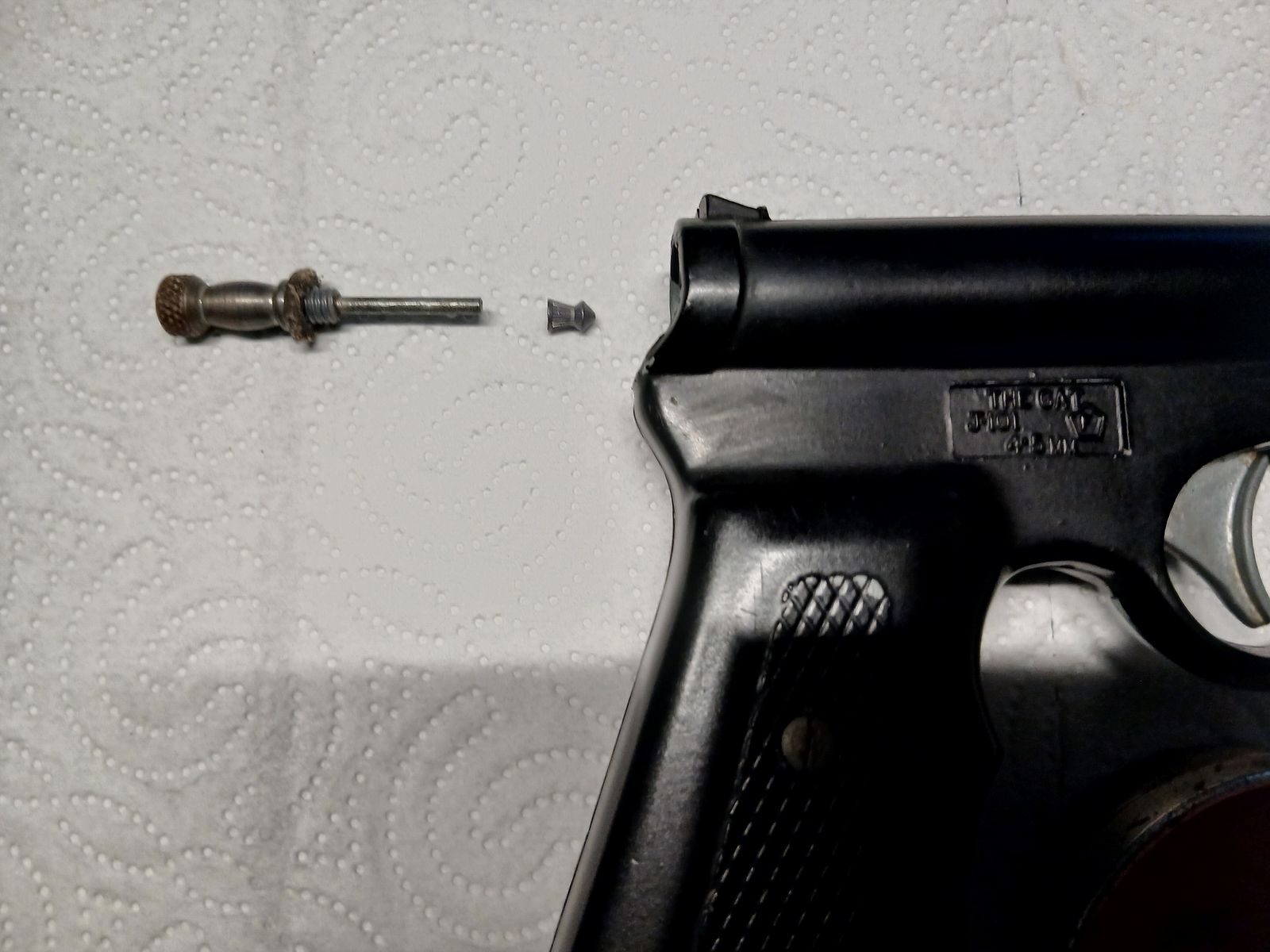 TJ Harrington “The Gat Red Box” .177 Pop-Out-Pistole.