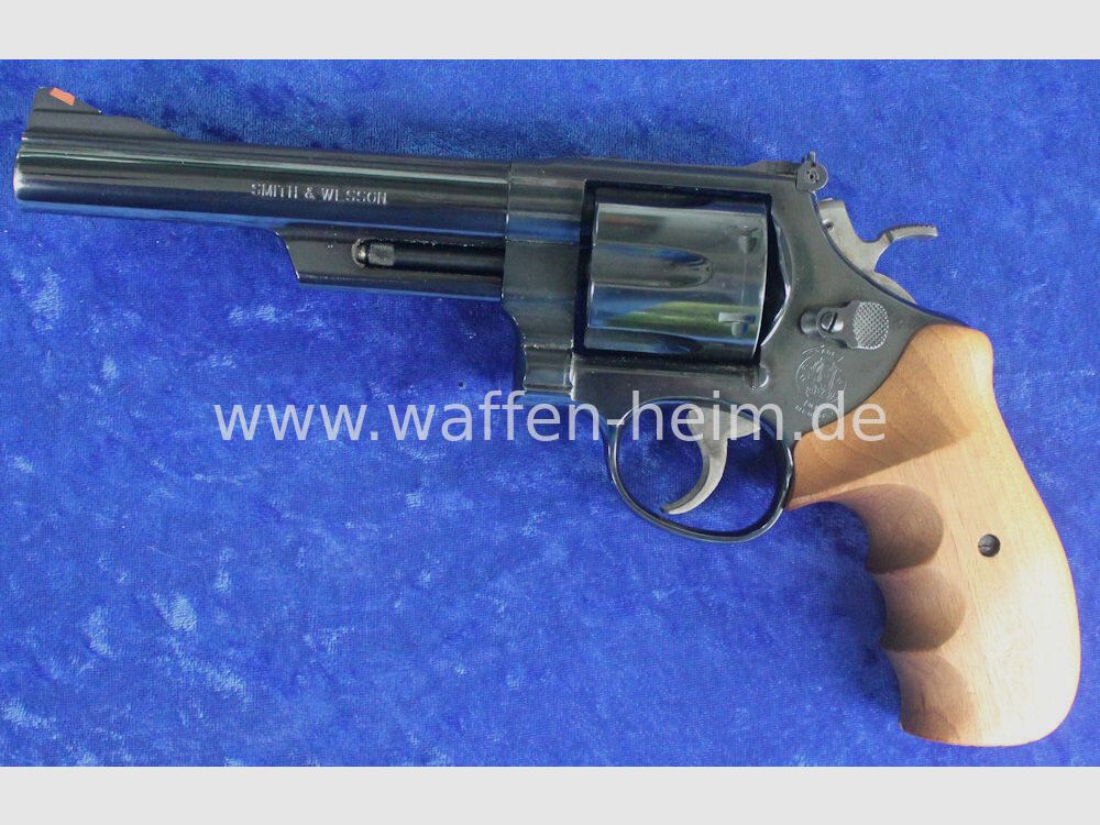 Smith & Wesson 29 - 6